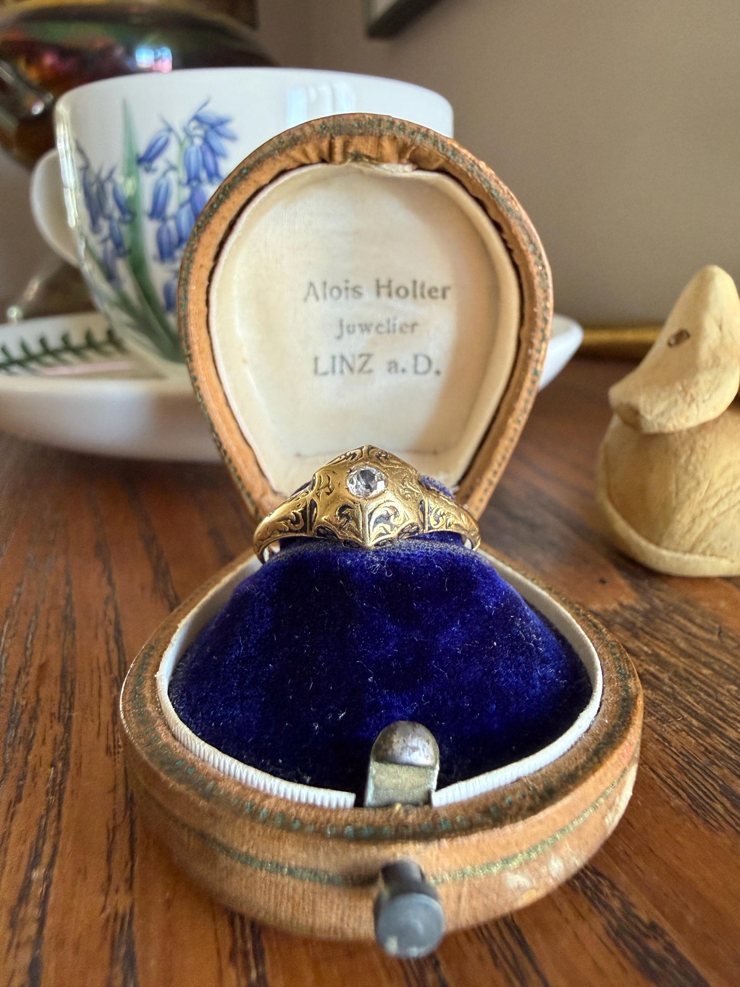 Ornate Floral Hexagon Starburst Old Mine Cut Diamond 18k Gold Ring Domed Floral Black Enamel Victorian Pavilion Band
