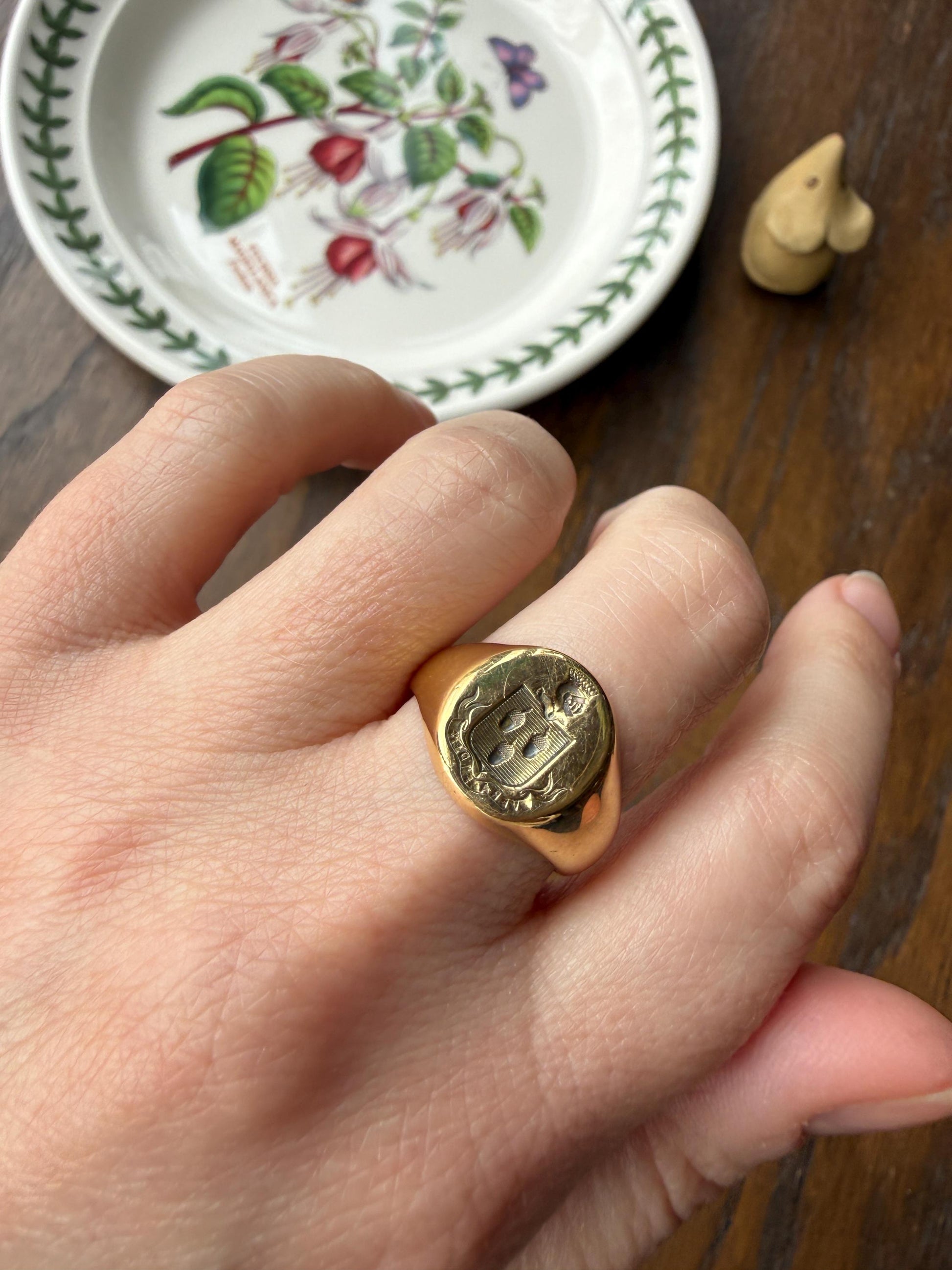 ACORNS True Faith Genuine Trust 18k Gold Count CROWN French Nobility Antique Shield SIGNET Ring Heraldic Crest Chunky Coat of Arm Man Unisex