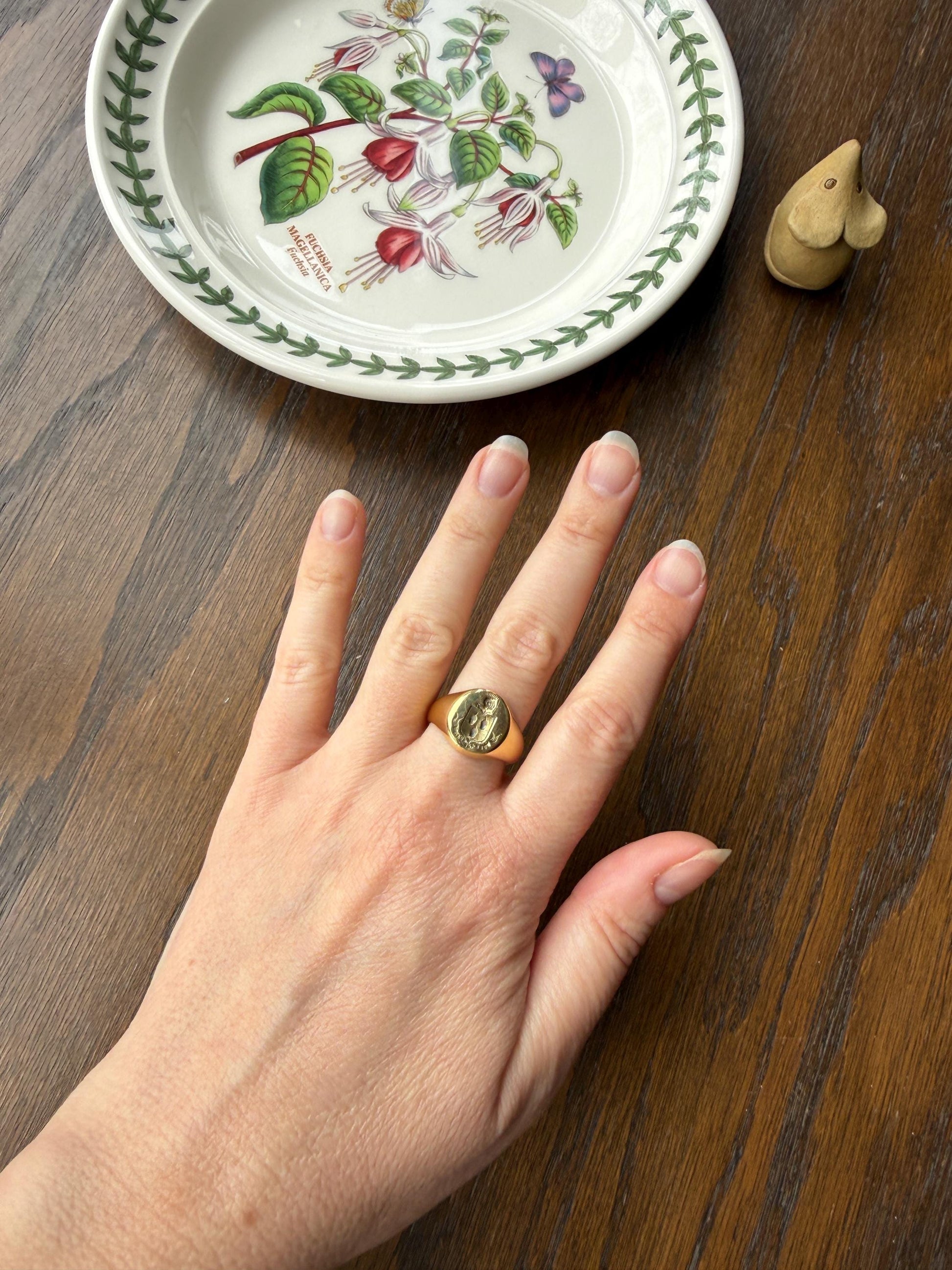 ACORNS True Faith Genuine Trust 18k Gold Count CROWN French Nobility Antique Shield SIGNET Ring Heraldic Crest Chunky Coat of Arm Man Unisex