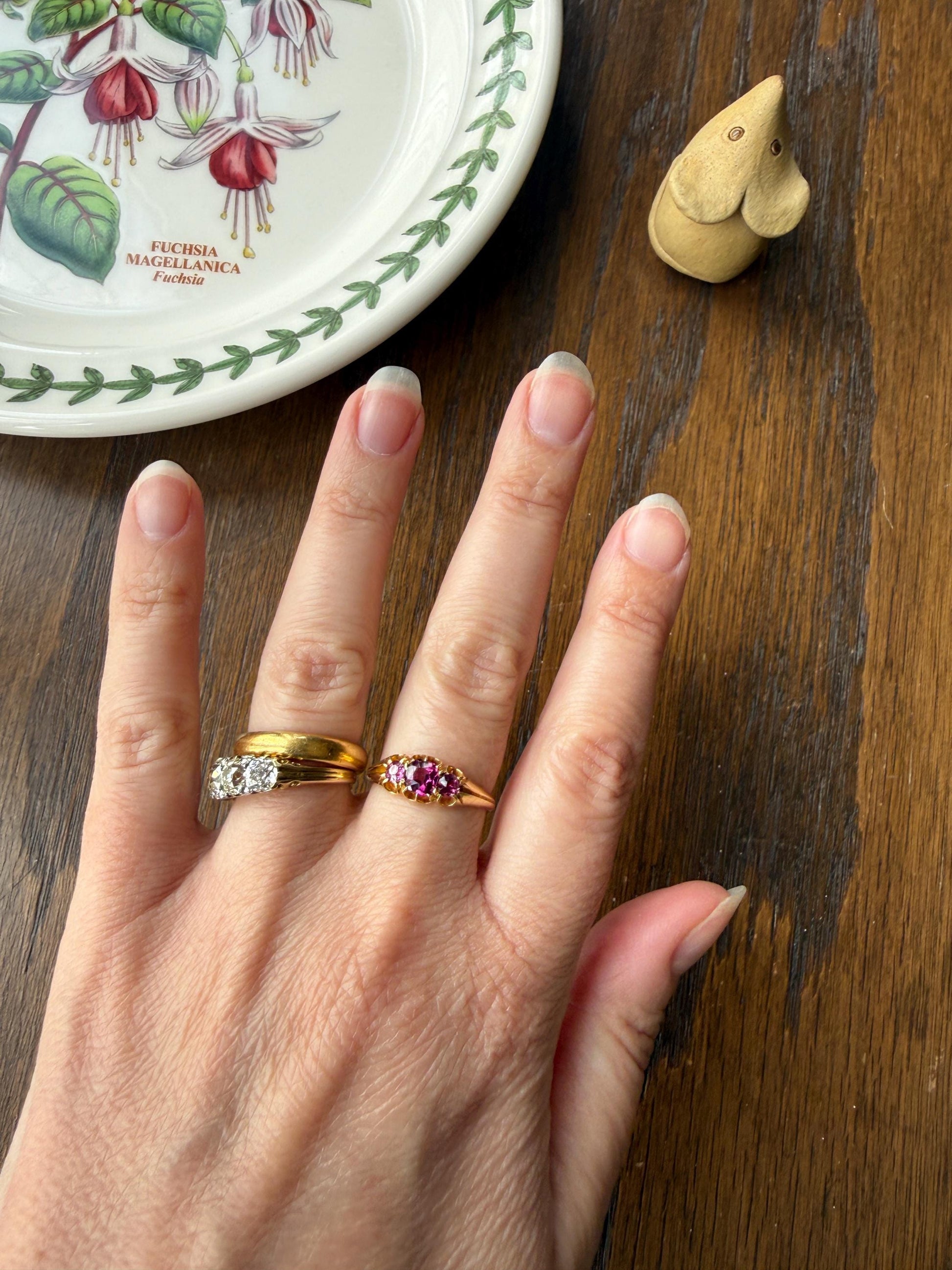 Antique Pinkish Purple Rhodolite Old Cut GARNET Three Stone Ring Victorian 18k Gold Stacker Band