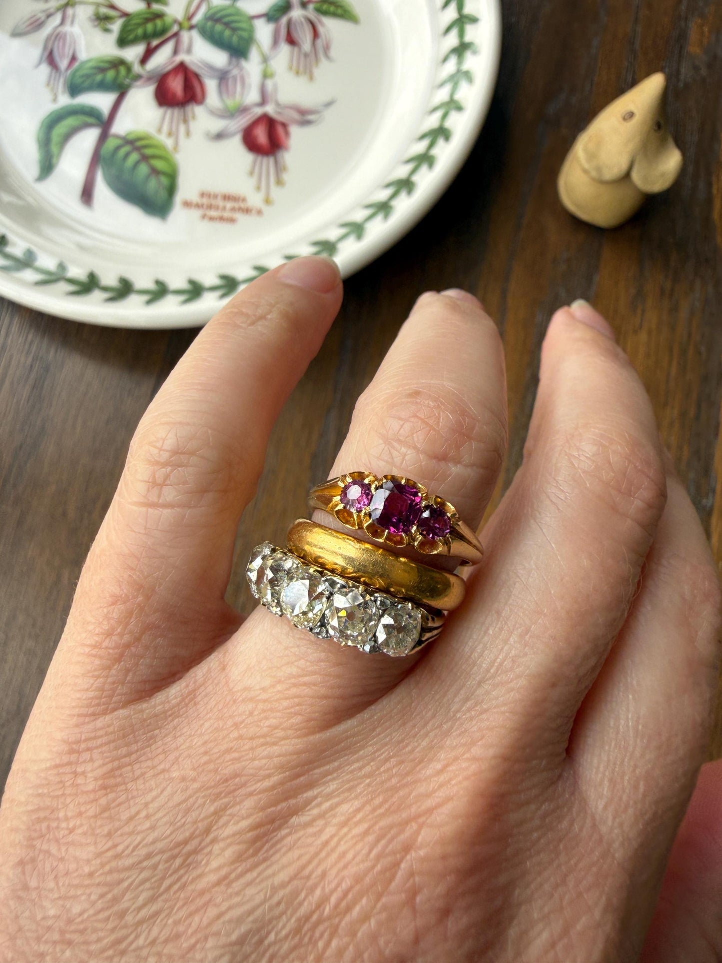 Antique Pinkish Purple Rhodolite Old Cut GARNET Three Stone Ring Victorian 18k Gold Stacker Band