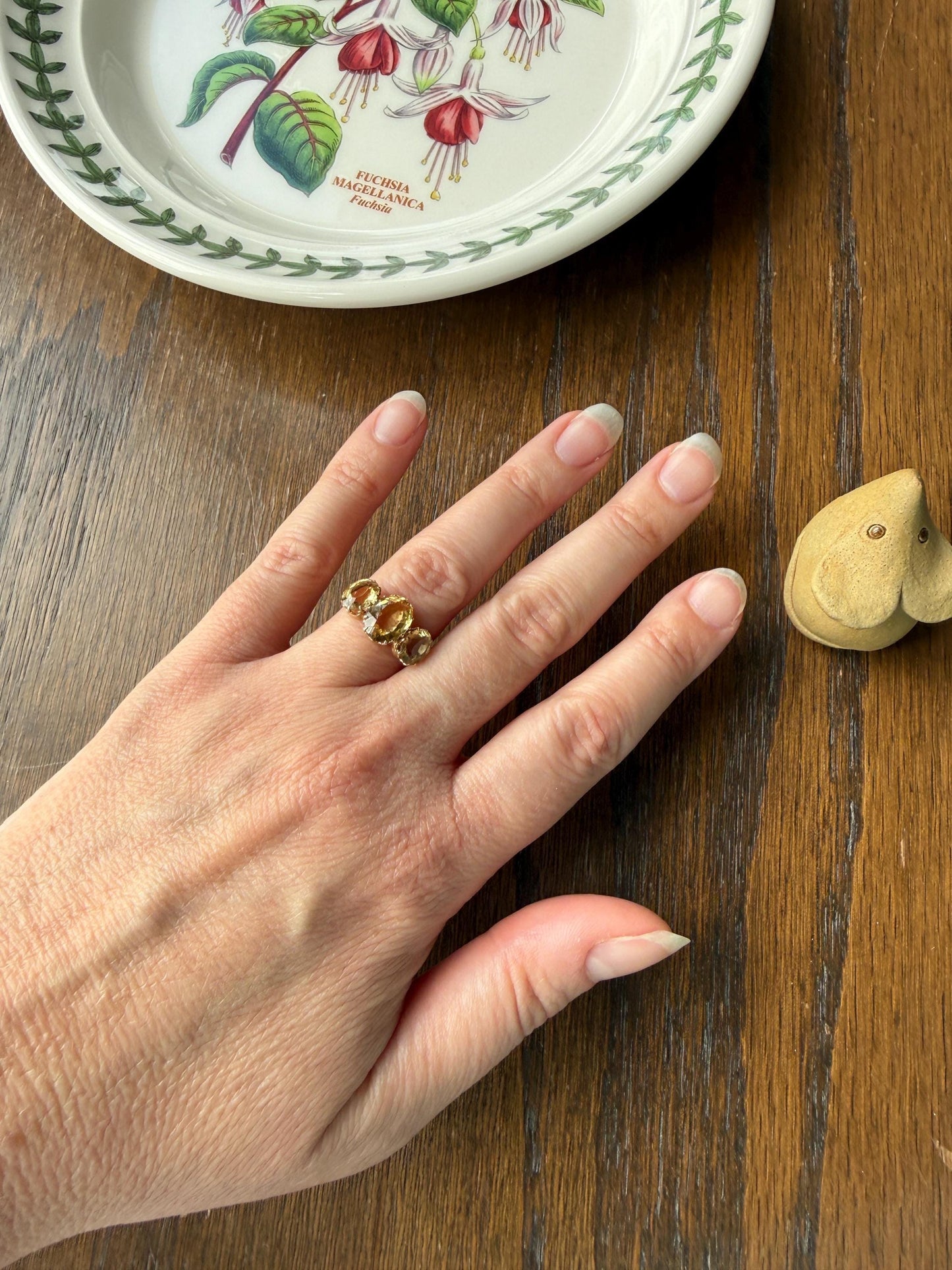 ANTIQUE Victorian Sunny Yellow 3.4 Carats Old Cut Natural Citrine Three Stone Band French Ring 18k Gold Oval Classic Crown Prong Setting