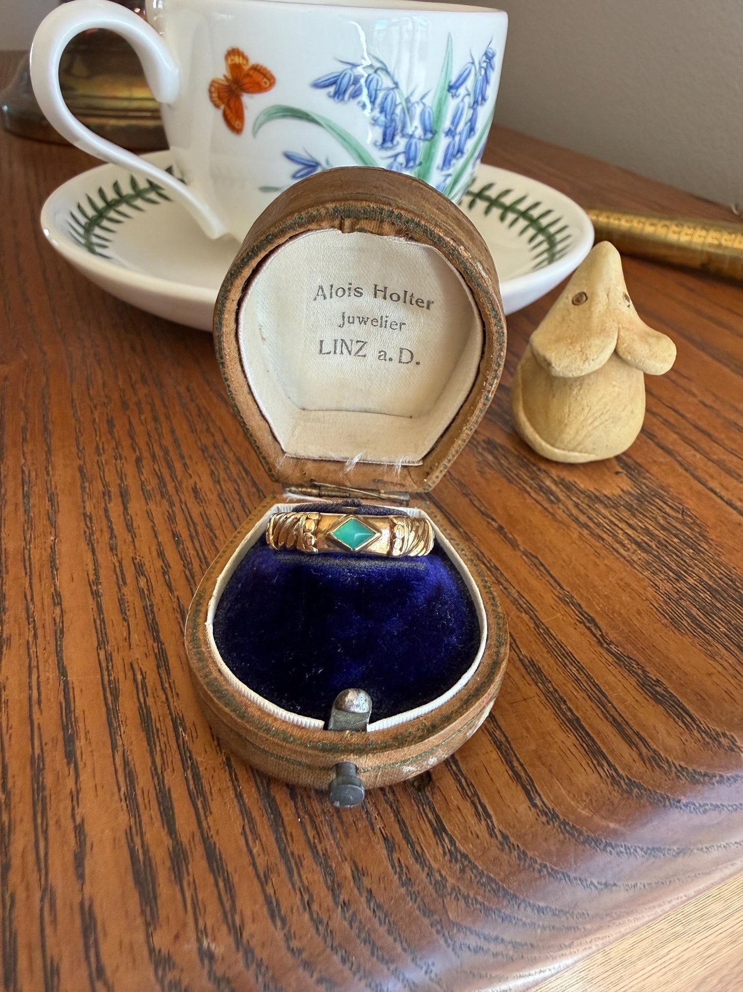 Vintage Pyramid Green Chalcedony Braid Rivet 3D Chunky Band 10k Gold Ring Retro Stacker Texture