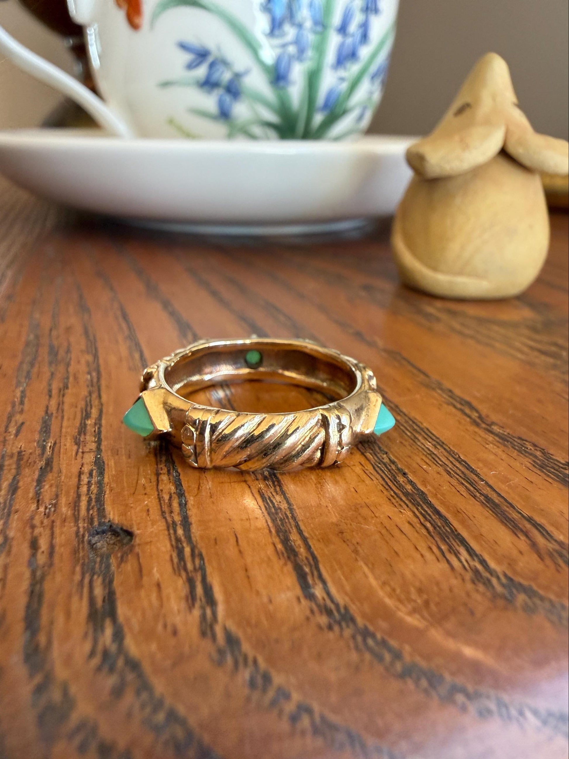 Vintage Pyramid Green Chalcedony Braid Rivet 3D Chunky Band 10k Gold Ring Retro Stacker Texture