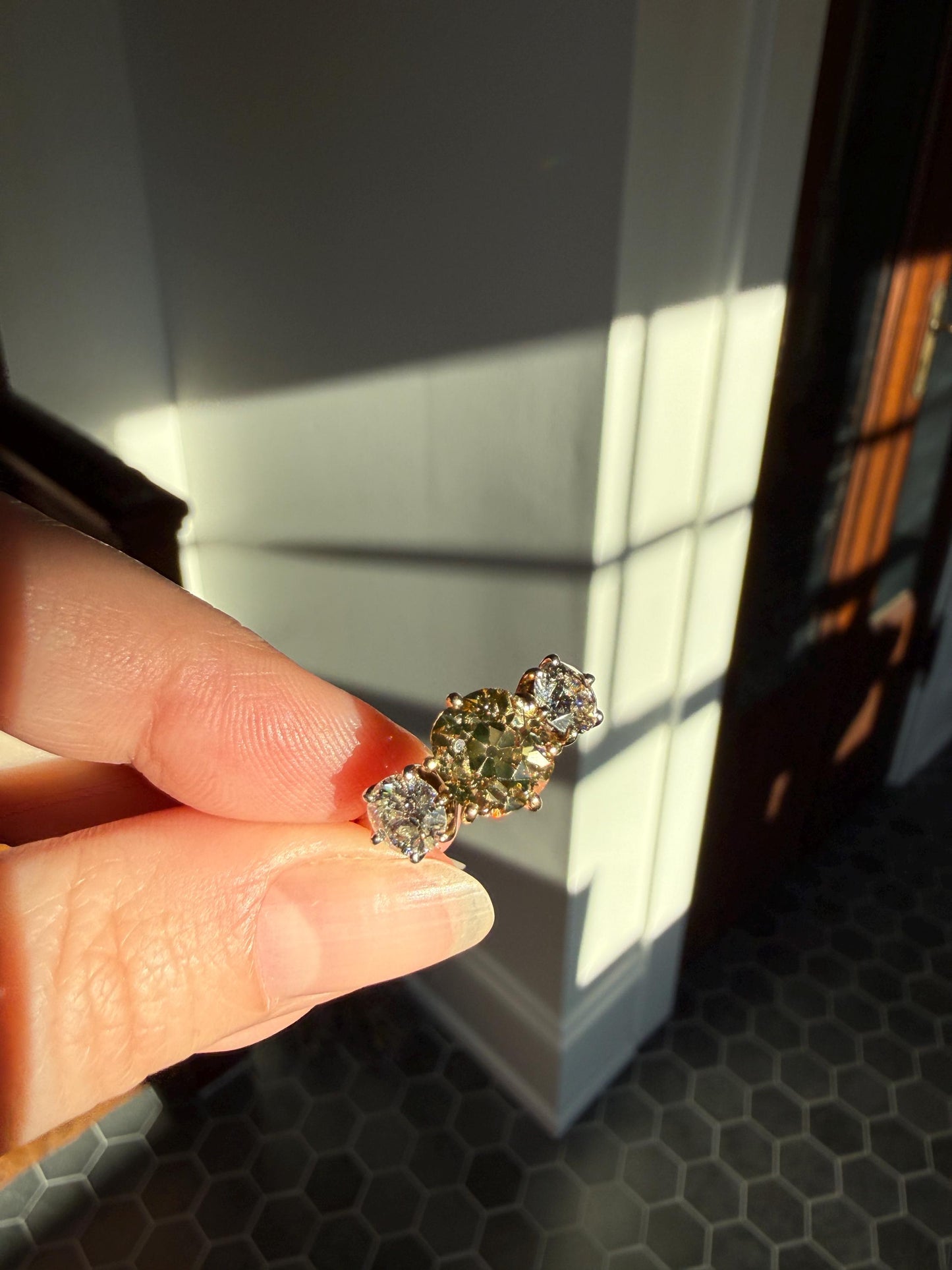 CHAMPAGNE Fancy Light BROWN Cognac Three Stone 3.3 Carats Old Mine Cut DIAMOND Ring 18k Yellow White Gold Vintage Art Deco Tall Stacker Band