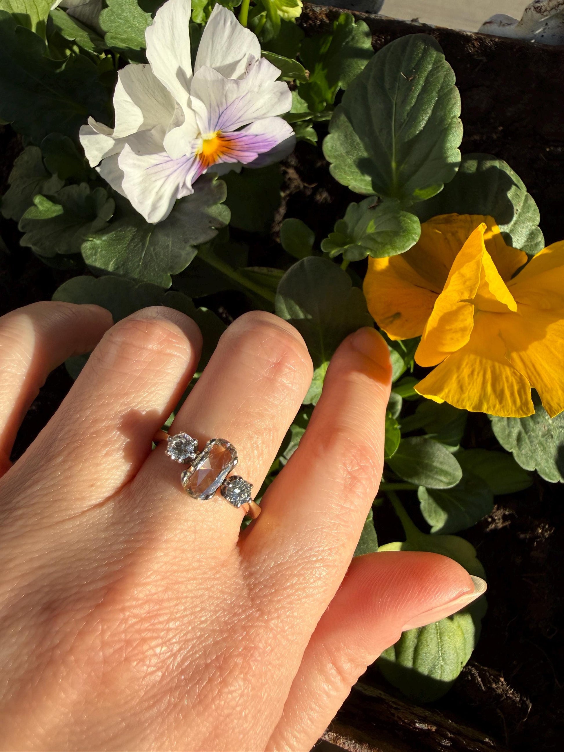 Unique Vintage Elongated Natural VS Portrait Rose Cut Three Stone DIAMOND Ring 18k Gold Solid Cushion Oval Stacker Band