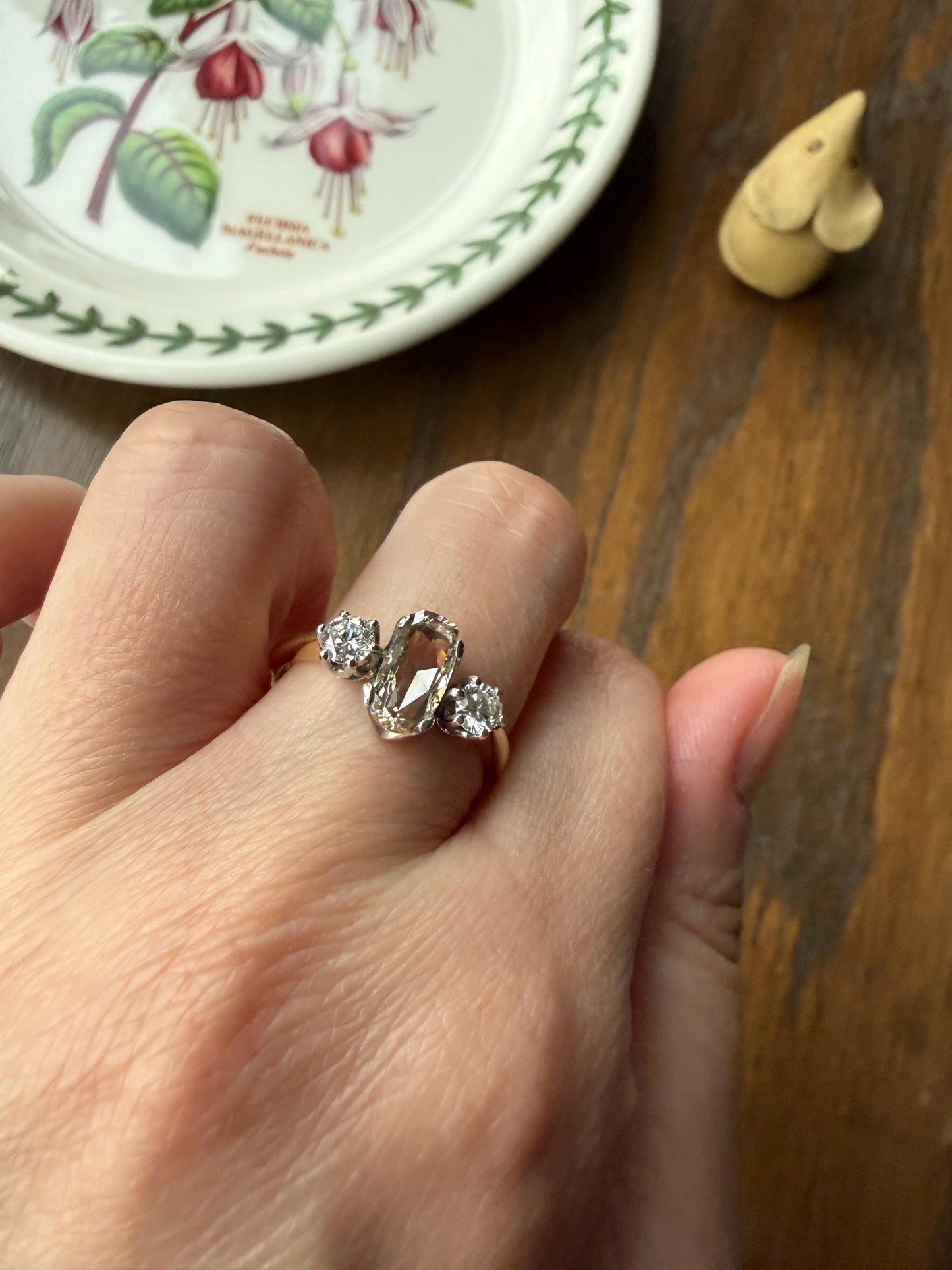 Unique Vintage Elongated Natural VS Portrait Rose Cut Three Stone DIAMOND Ring 18k Gold Solid Cushion Oval Stacker Band