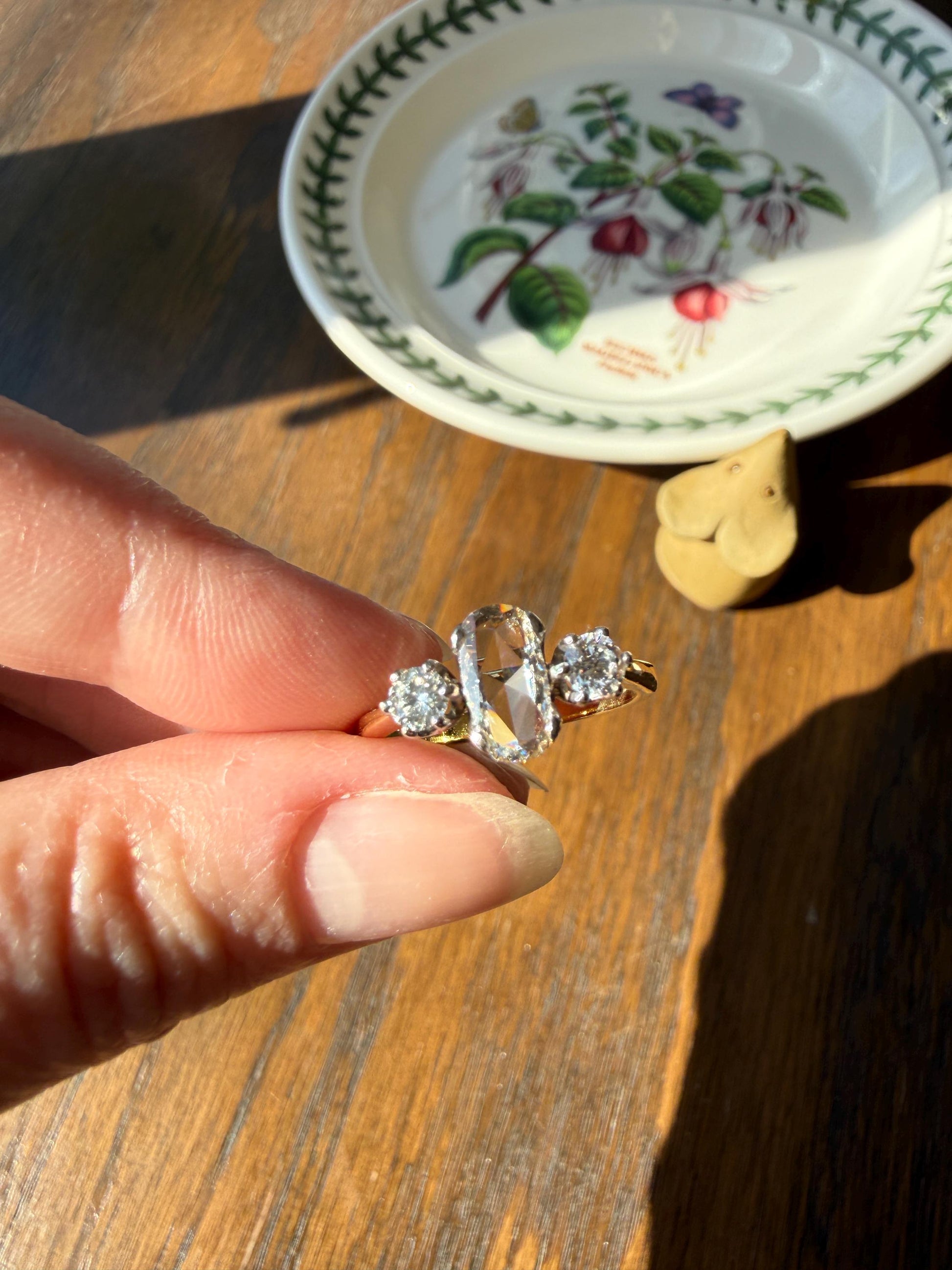 Unique Vintage Elongated Natural VS Portrait Rose Cut Three Stone DIAMOND Ring 18k Gold Solid Cushion Oval Stacker Band