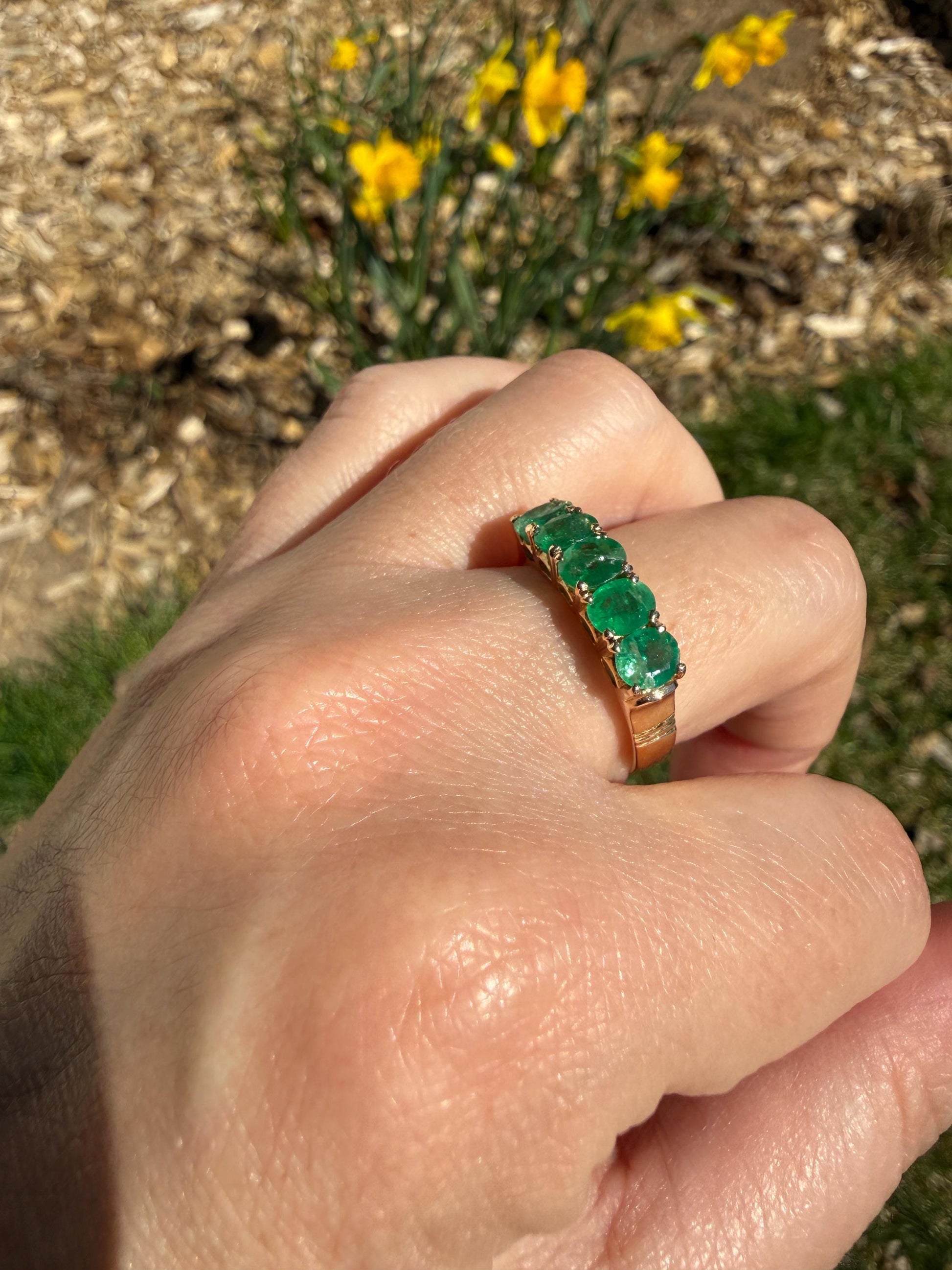 Natural EMERALD Oval Five Stone Band French Vintage 14k Gold Ring Green Linear Stacker Splayed Stacker