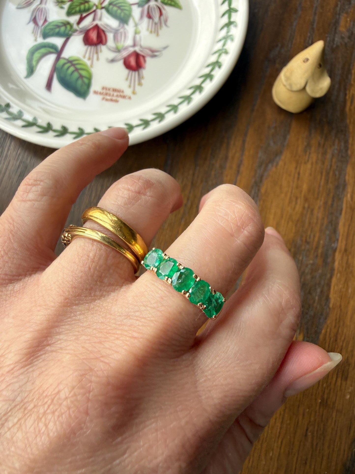 Natural EMERALD Oval Five Stone Band French Vintage 14k Gold Ring Green Linear Stacker Splayed Stacker