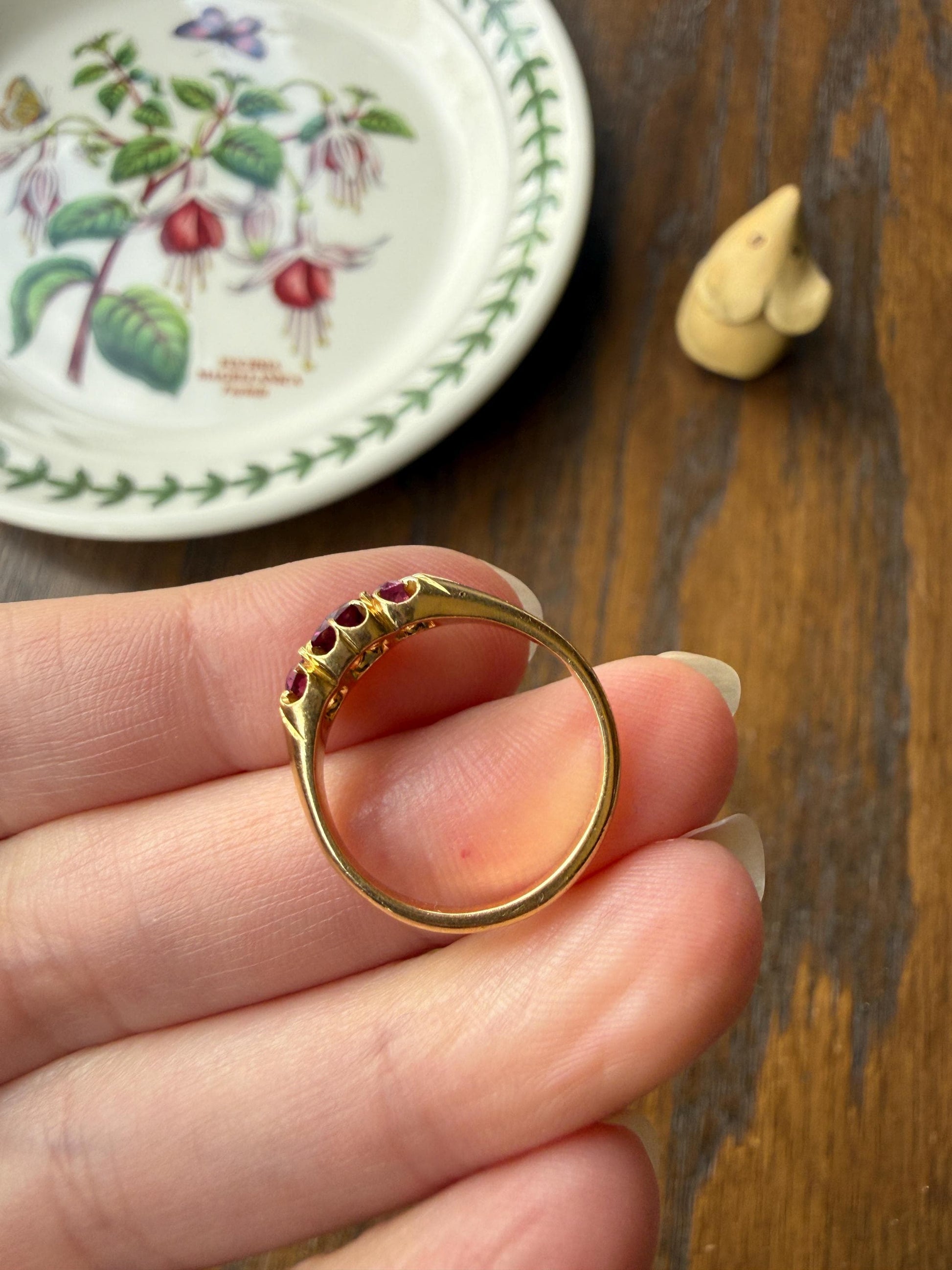 Antique Pinkish Purple Rhodolite Old Cut GARNET Three Stone Ring Victorian 18k Gold Stacker Band