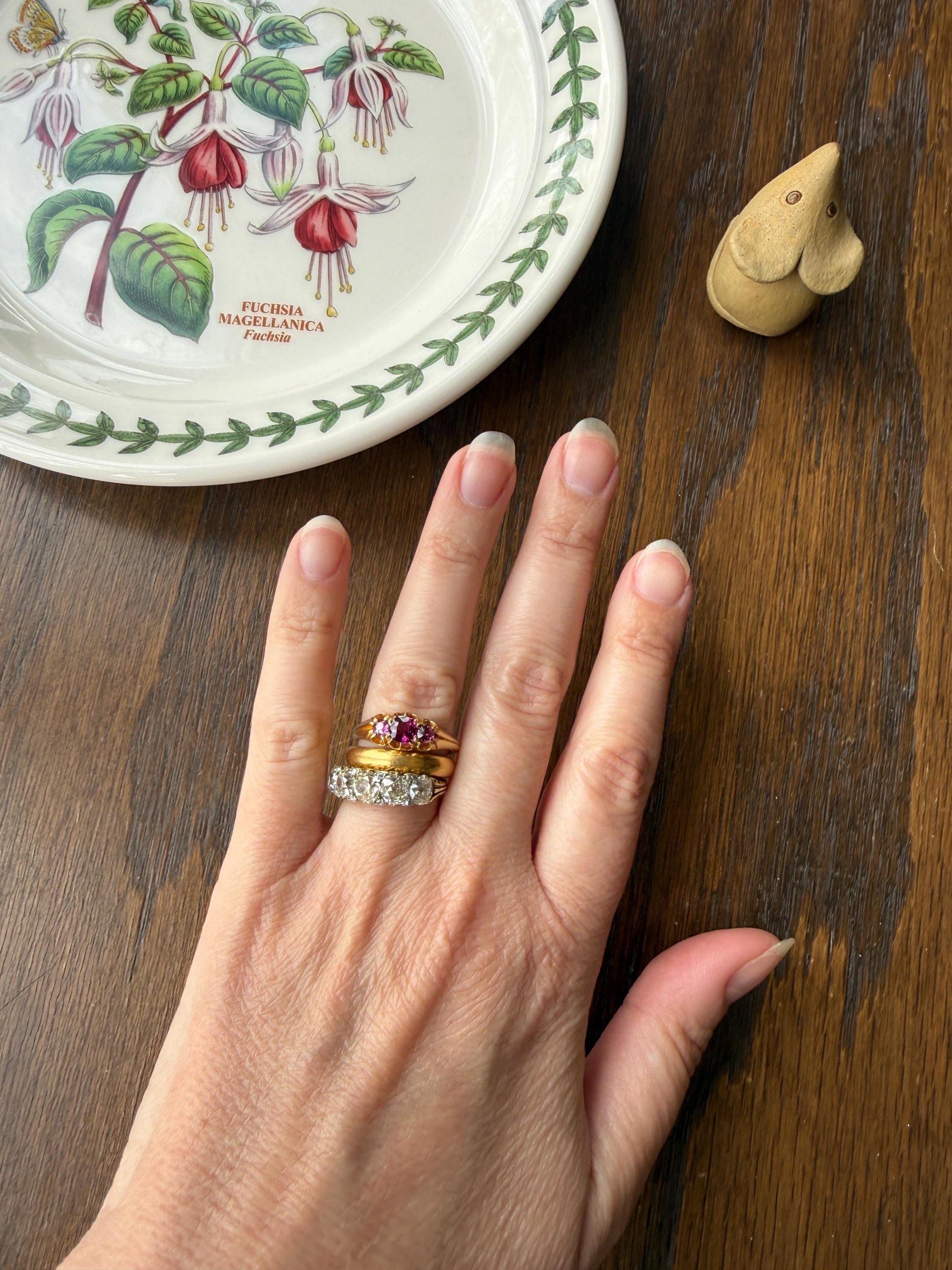 Antique Pinkish Purple Rhodolite Old Cut GARNET Three Stone Ring Victorian 18k Gold Stacker Band