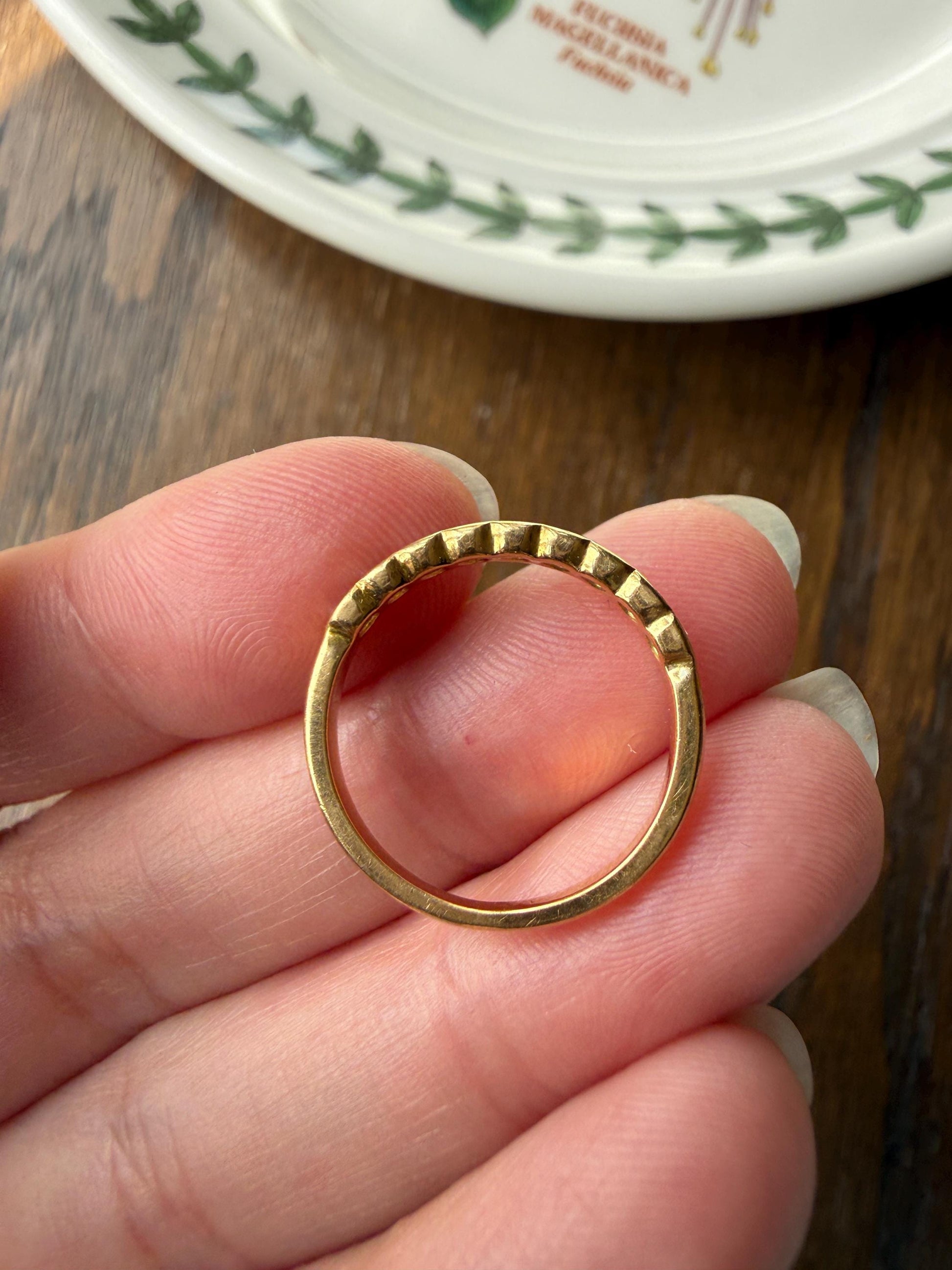 Vintage 18k Gold Nine Stone Diamond Wedding Skinny Band Minimalist Stacker Ring Scalloped Bezel Setting