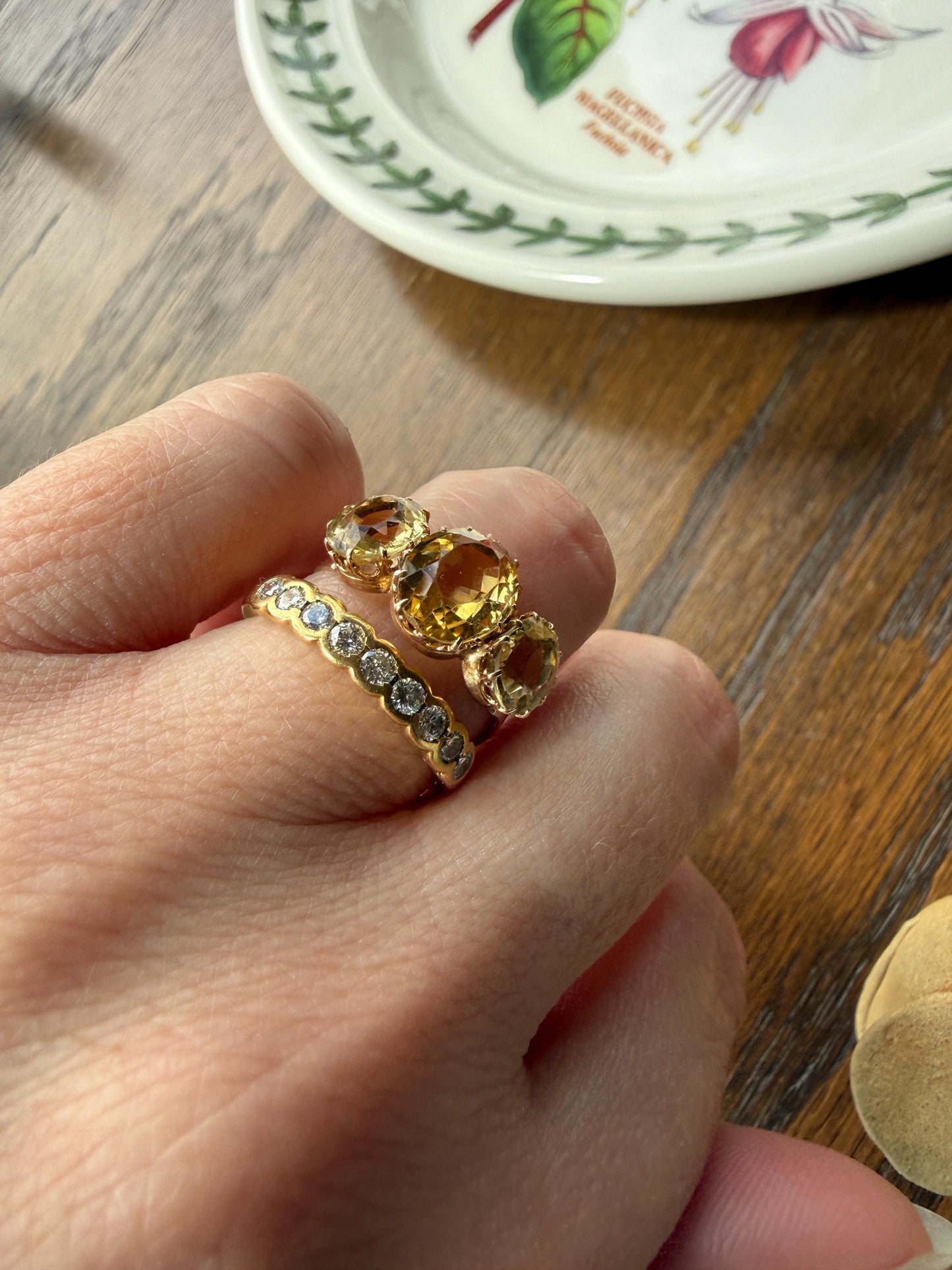 ANTIQUE Victorian Sunny Yellow 3.4 Carats Old Cut Natural Citrine Three Stone Band French Ring 18k Gold Oval Classic Crown Prong Setting