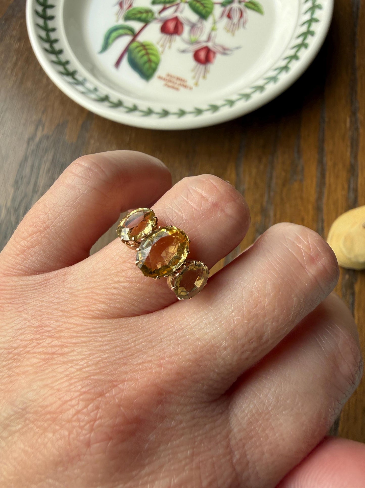 ANTIQUE Victorian Sunny Yellow 3.4 Carats Old Cut Natural Citrine Three Stone Band French Ring 18k Gold Oval Classic Crown Prong Setting