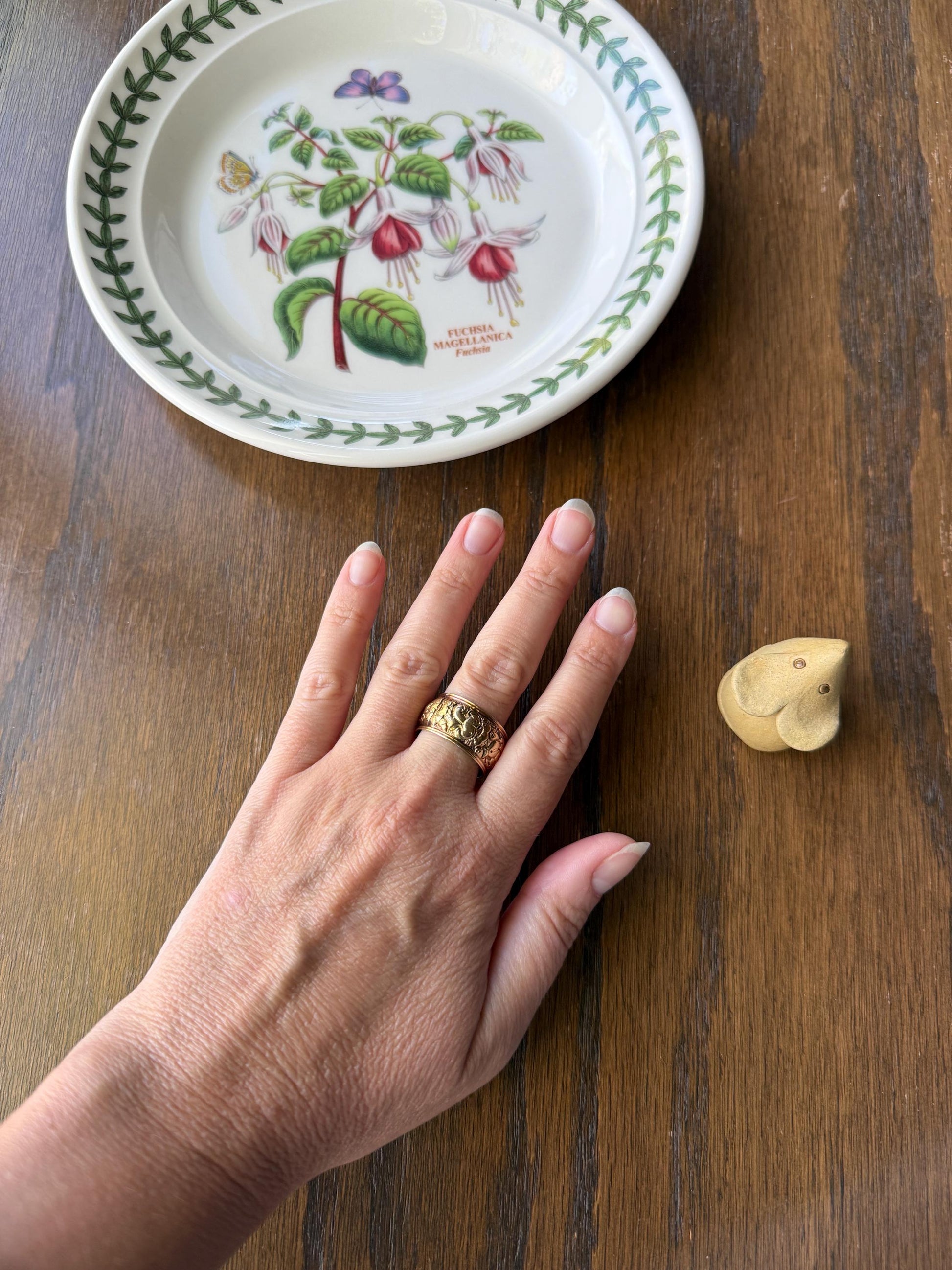 XL Antique FLORAL Embossed French Georgian Victorian Era Eternity Band 11mm Wide Ring 18k Gold Wedding Stacker