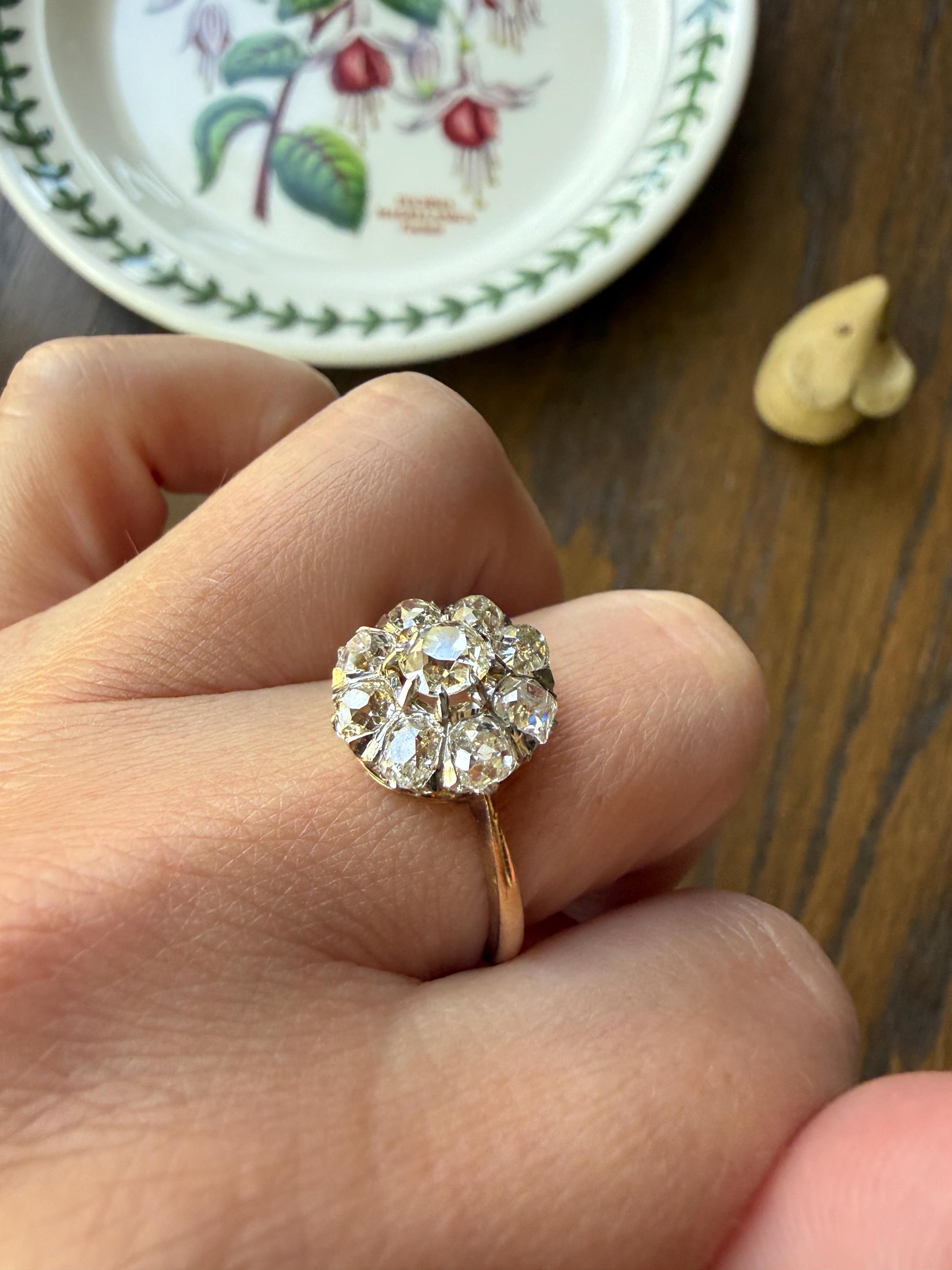 Special ANTIQUE 2.6 Carat 9 Old Mine Cut DIAMOND Daisy Cluster Ring 18k Gold & PLATINUM Belle Epoque Gift OmC Victorian Oval 2.6Ctw OmC