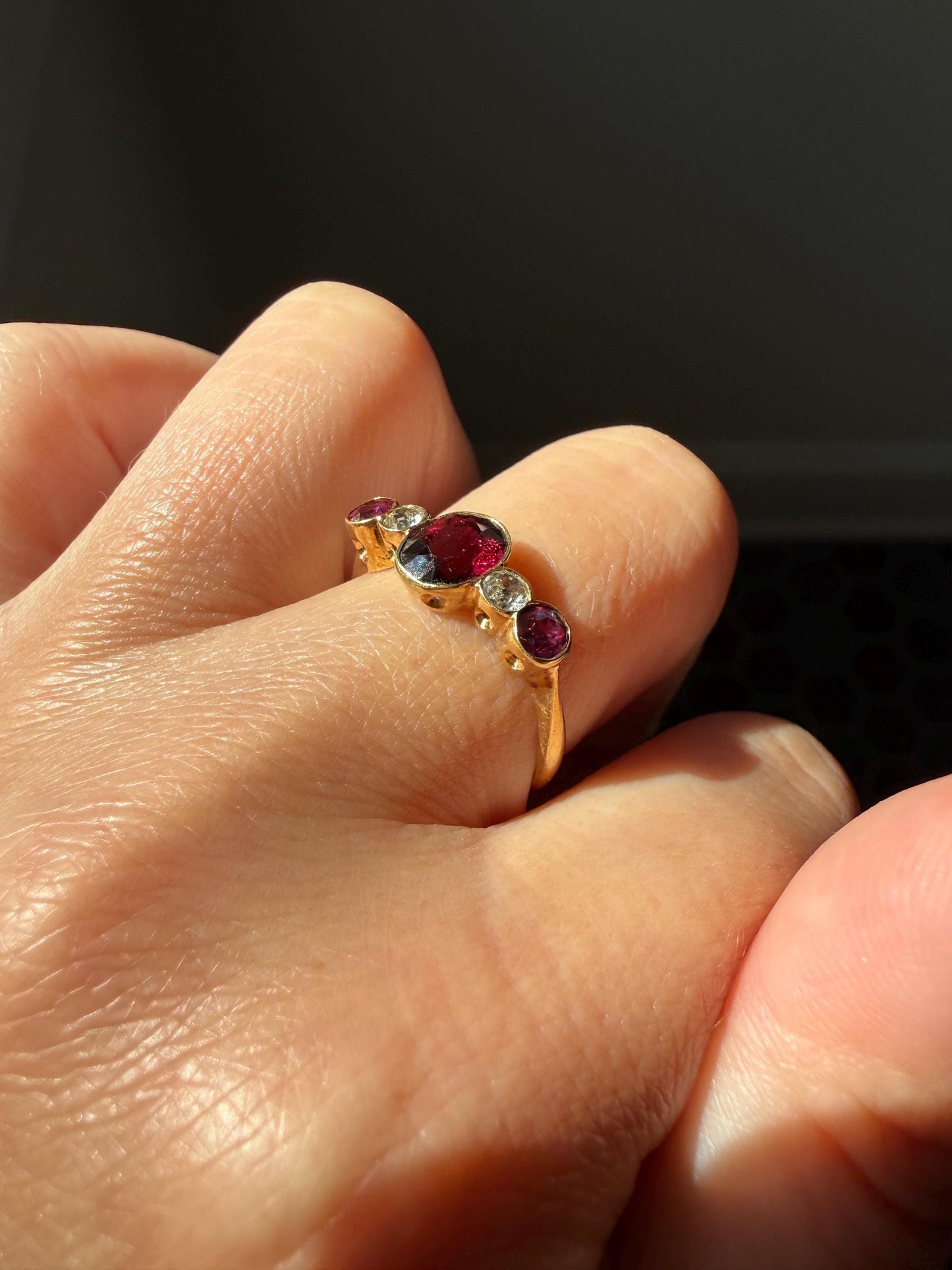 Five Stone RUBY Garnet Natural Old Mine Cut DIAMOND 18k Gold Ring Stacker Band Oval Bezel Set