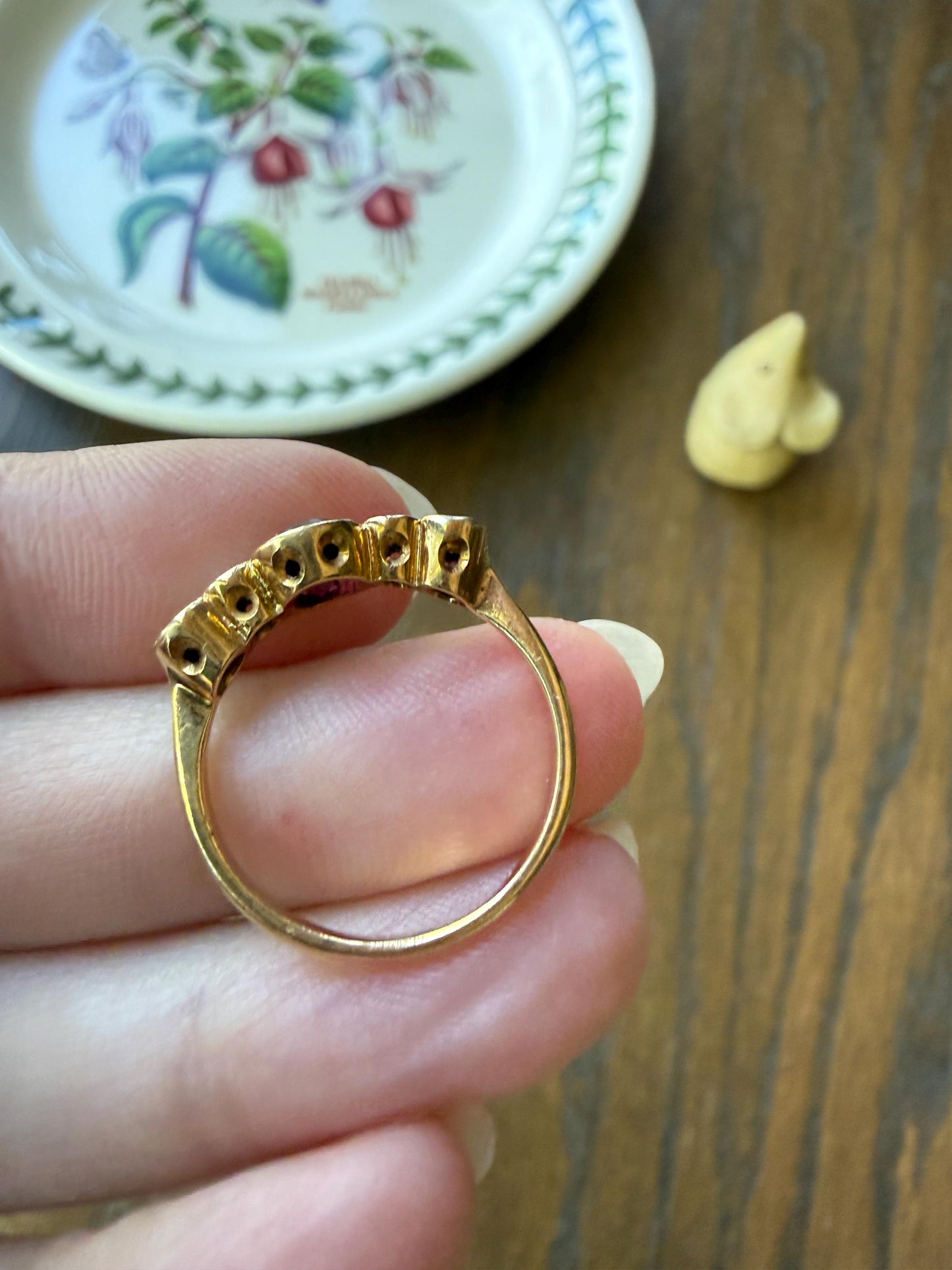 Five Stone RUBY Garnet Natural Old Mine Cut DIAMOND 18k Gold Ring Stacker Band Oval Bezel Set