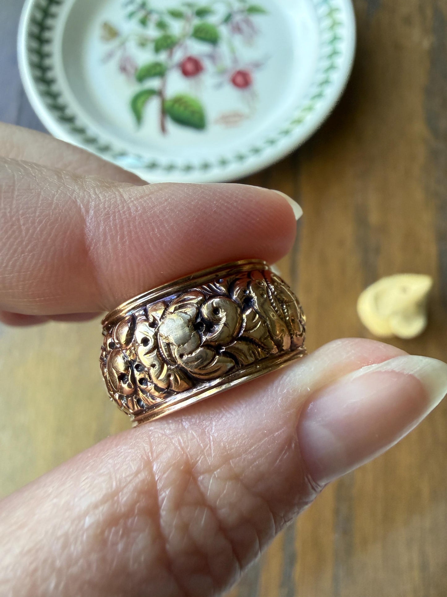 XL Antique FLORAL Embossed French Georgian Victorian Era Eternity Band 11mm Wide Ring 18k Gold Wedding Stacker