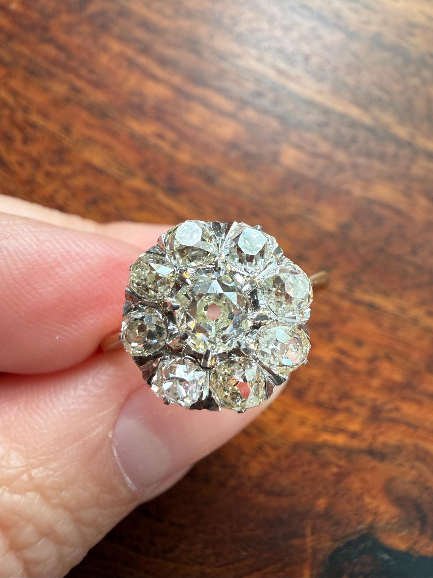 Special ANTIQUE 2.6 Carat 9 Old Mine Cut DIAMOND Daisy Cluster Ring 18k Gold & PLATINUM Belle Epoque Gift OmC Victorian Oval 2.6Ctw OmC