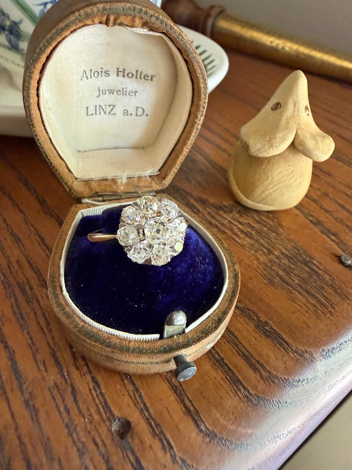 Special ANTIQUE 2.6 Carat 9 Old Mine Cut DIAMOND Daisy Cluster Ring 18k Gold & PLATINUM Belle Epoque Gift OmC Victorian Oval 2.6Ctw OmC