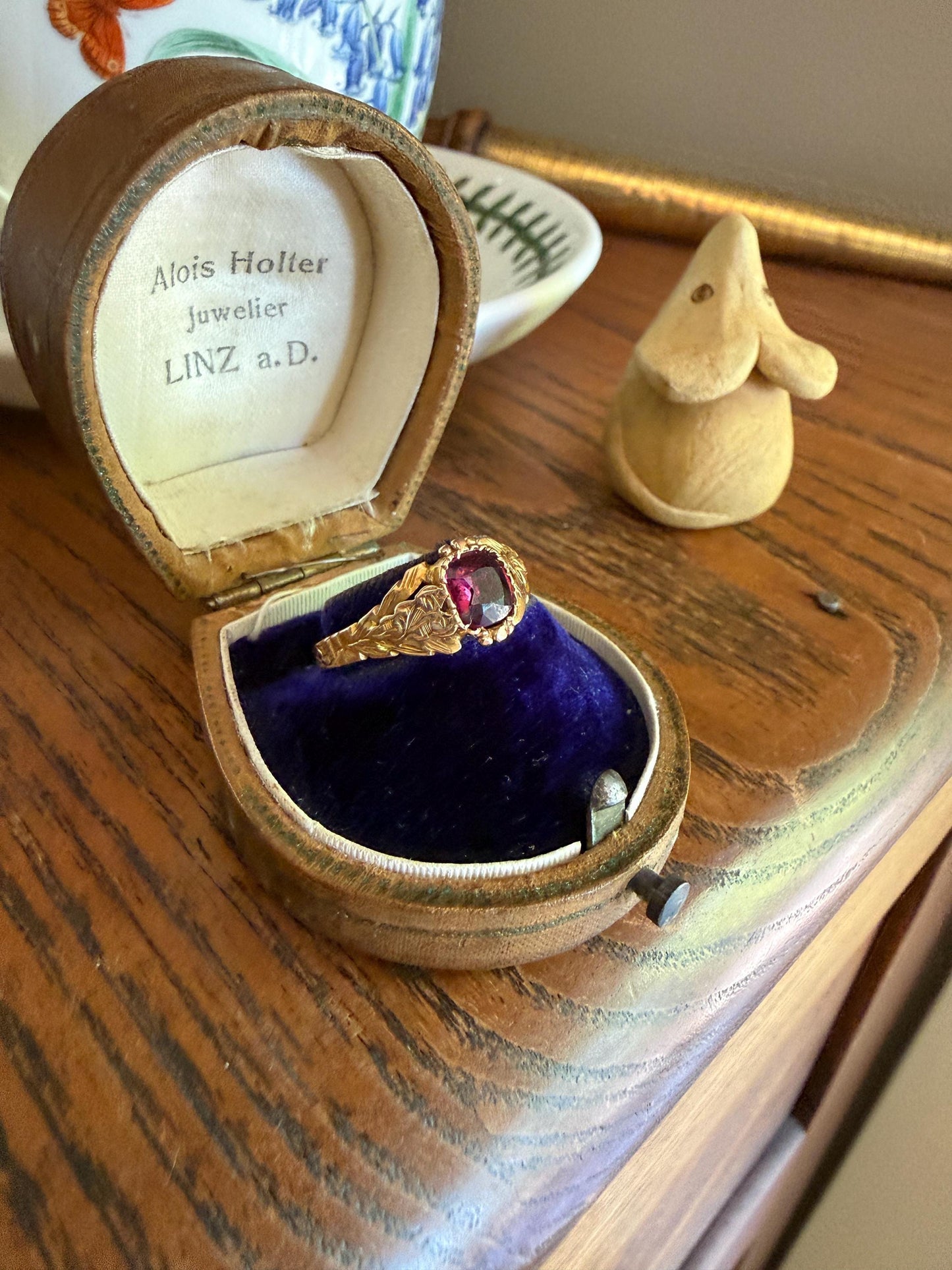 Ornate GARNET Victorian Engraved Antique Ring 14k Gold Solid Stacker Swirled Shoulder