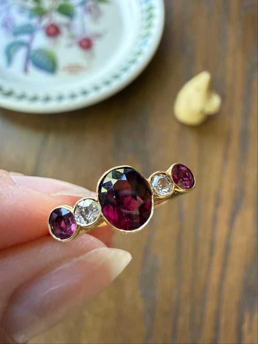 Five Stone RUBY Garnet Natural Old Mine Cut DIAMOND 18k Gold Ring Stacker Band Oval Bezel Set
