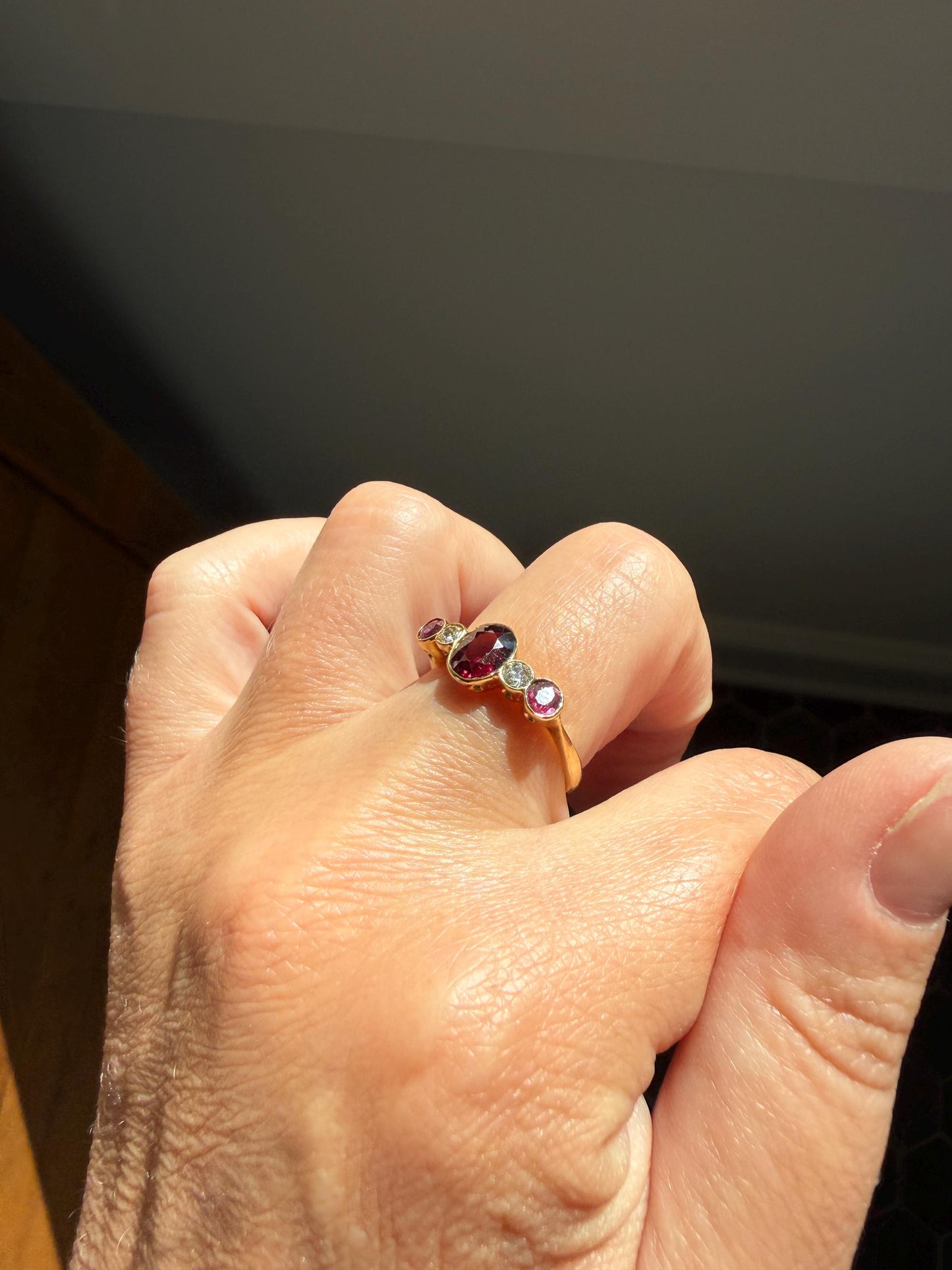 Five Stone RUBY Garnet Natural Old Mine Cut DIAMOND 18k Gold Ring Stacker Band Oval Bezel Set