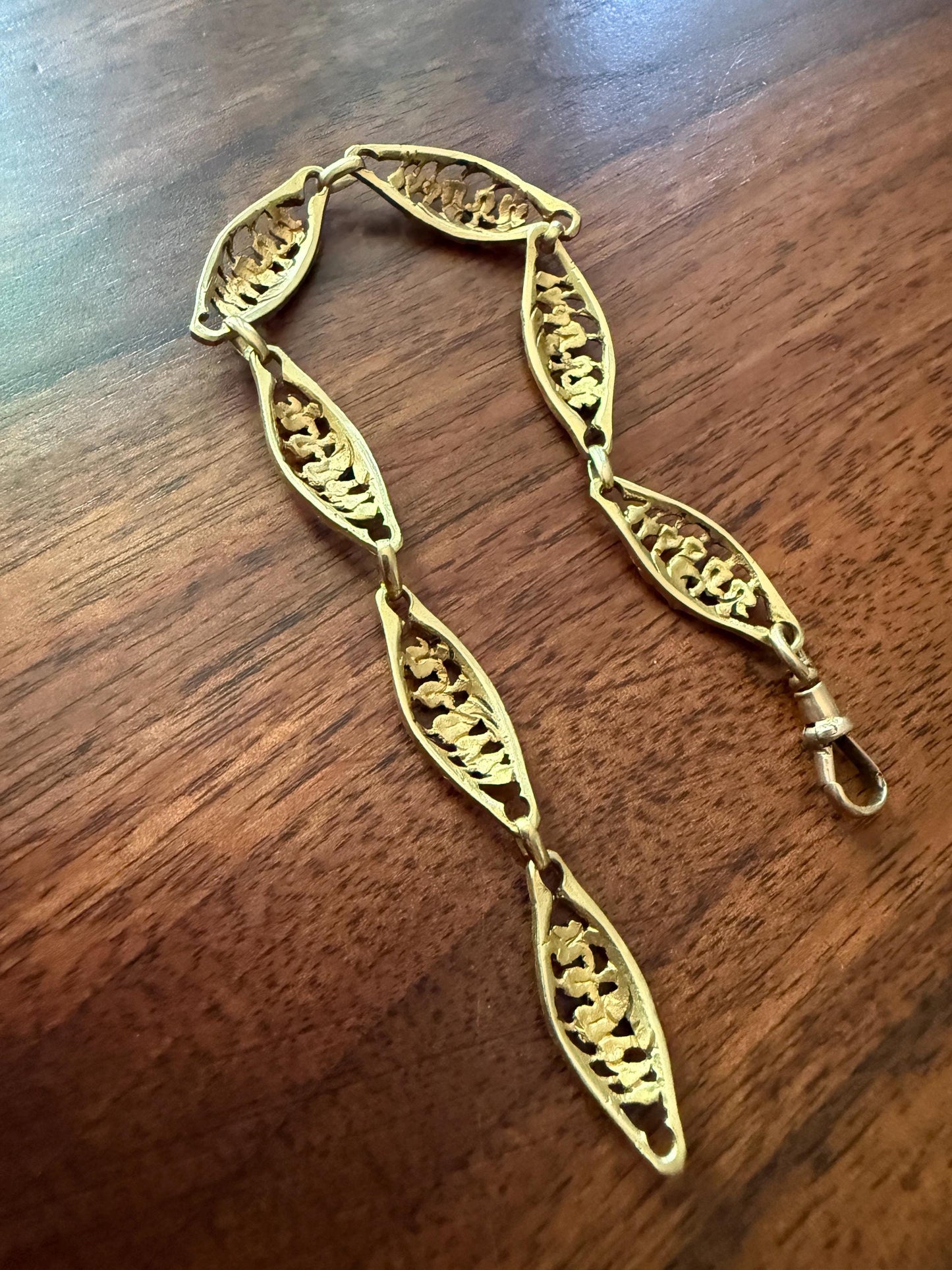 Rare BLEEDING HEARTS Floral Link Bracelet Antique French Heavy 10g 18k Gold Solid Art Nouveau Belle Epoque Victorian Era Eternity Flowers