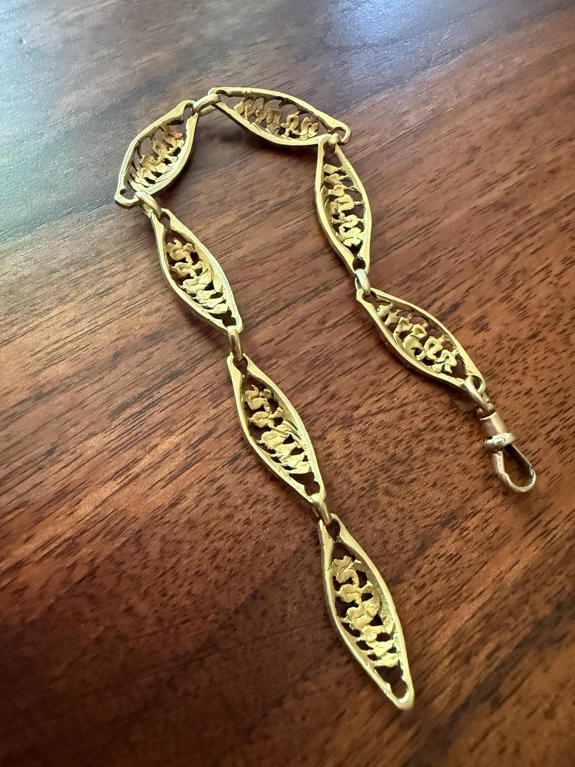 Rare BLEEDING HEARTS Floral Link Bracelet Antique French Heavy 10g 18k Gold Solid Art Nouveau Belle Epoque Victorian Era Eternity Flowers