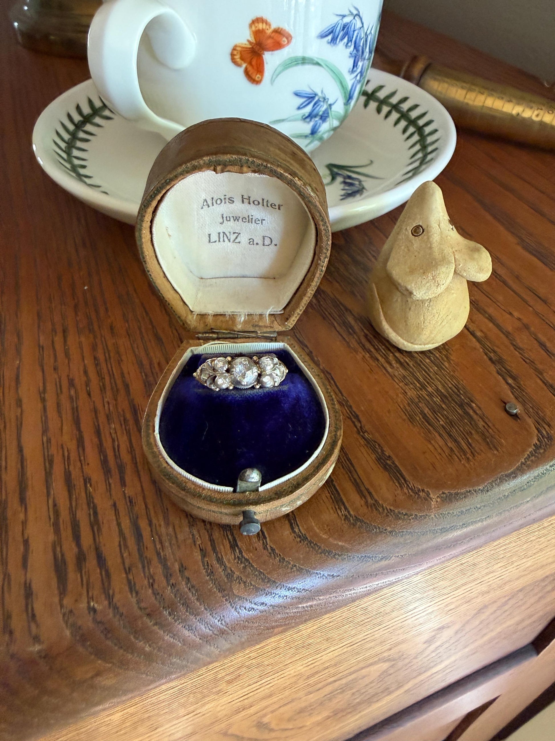 Antique Seven Stone Rose Cut DIAMOND Ring Floral Engraved Ring Butt 18k Gold Silver Collets Georgian Revival Ornate Linear Rivet Detail