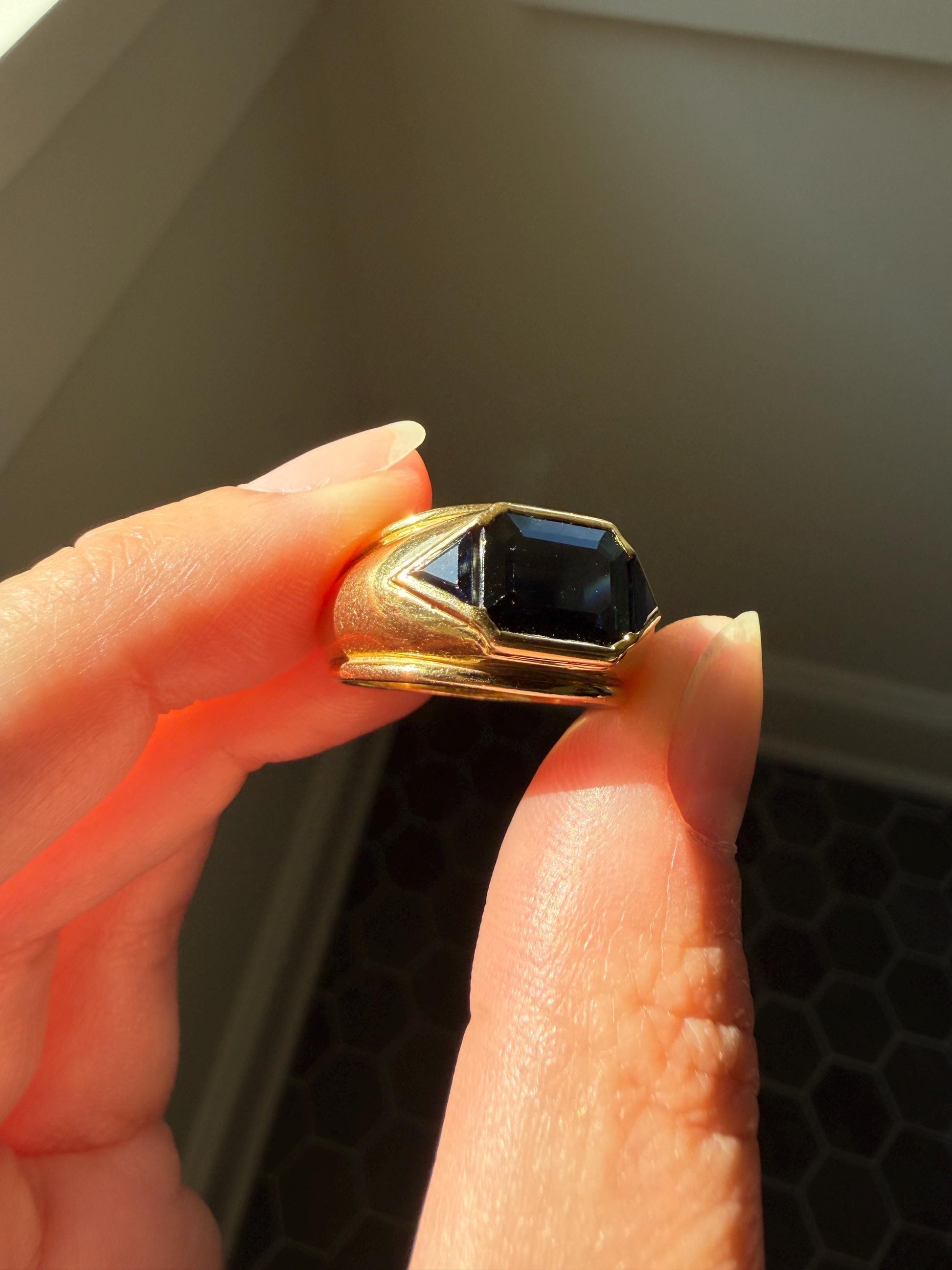 Chunky Natural Sapphire Three Stone Ring 8g 18k Gold French Octagon Cut Vintage Geometric Triangle Sides Peacock Blue Wide Gypsy Band
