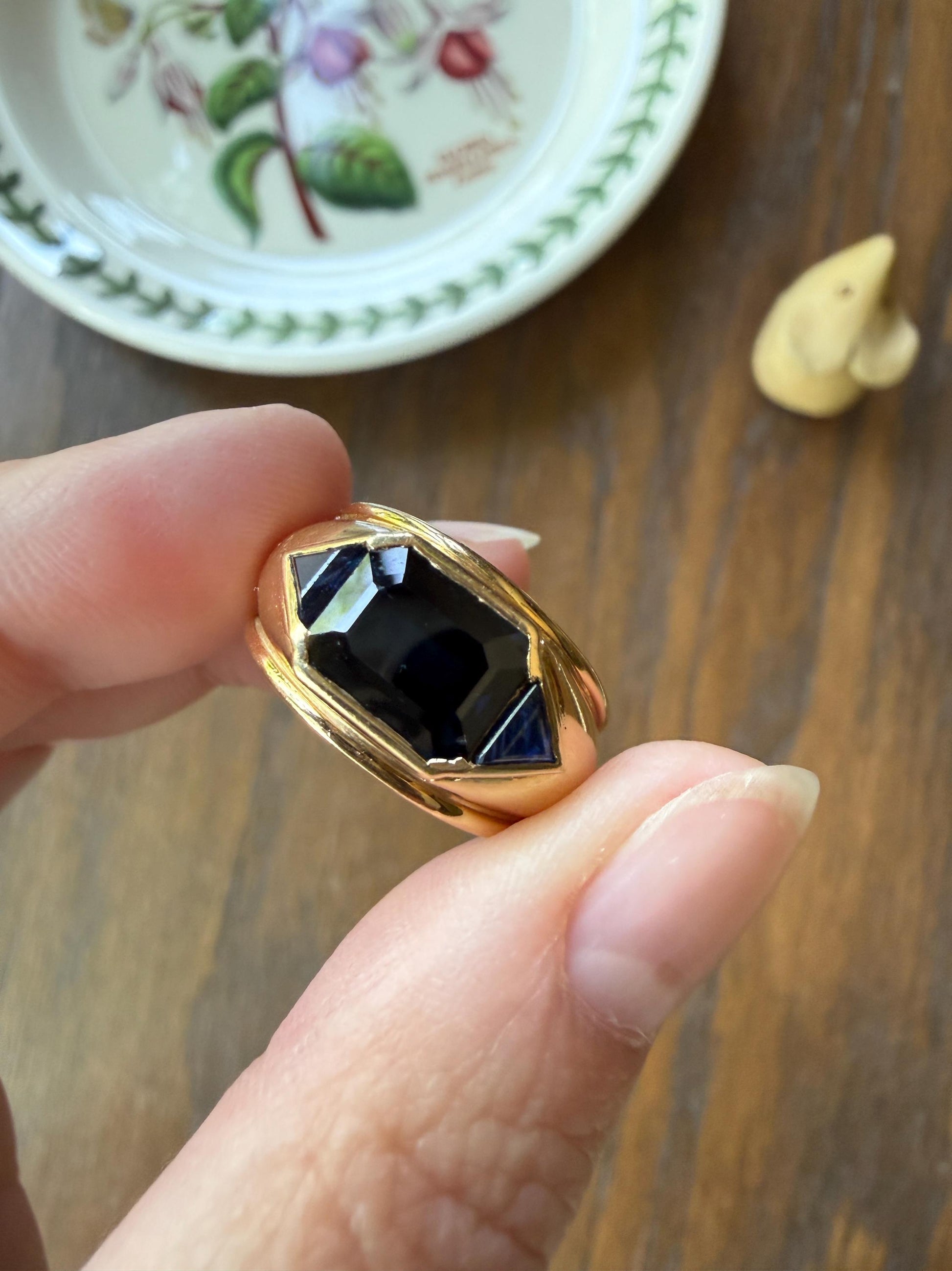 Chunky Natural Sapphire Three Stone Ring 8g 18k Gold French Octagon Cut Vintage Geometric Triangle Sides Peacock Blue Wide Gypsy Band