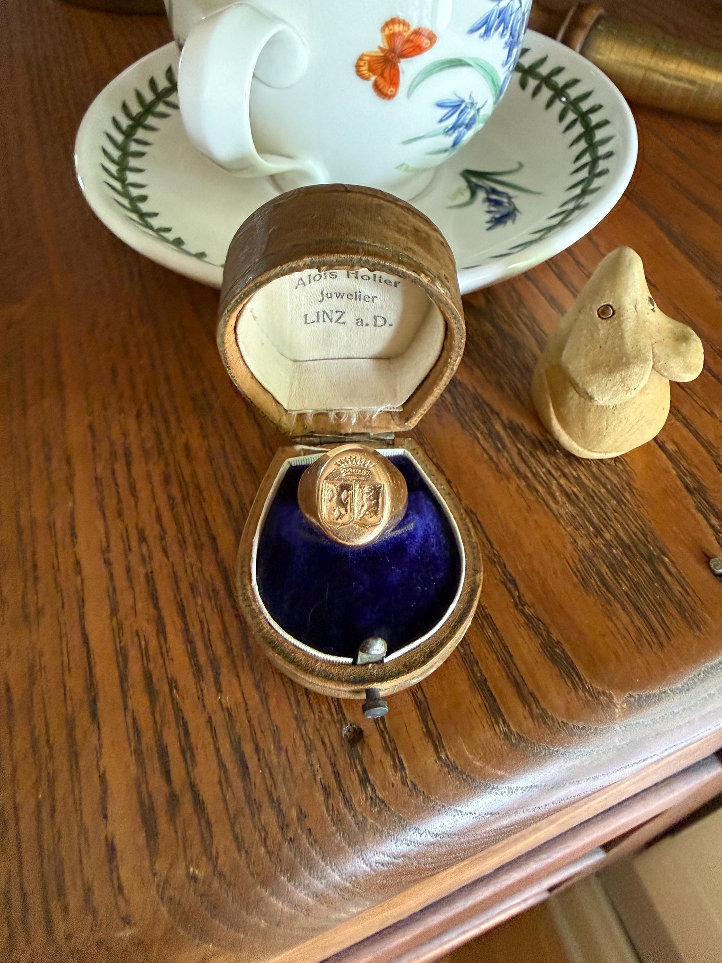 HEAVY 13g 18k Gold Count's CROWN French Nobility Antique SIGNET Ring Diamonds on Shield Lion Rampant Crest Chunky Band Coat of Arms Unisex