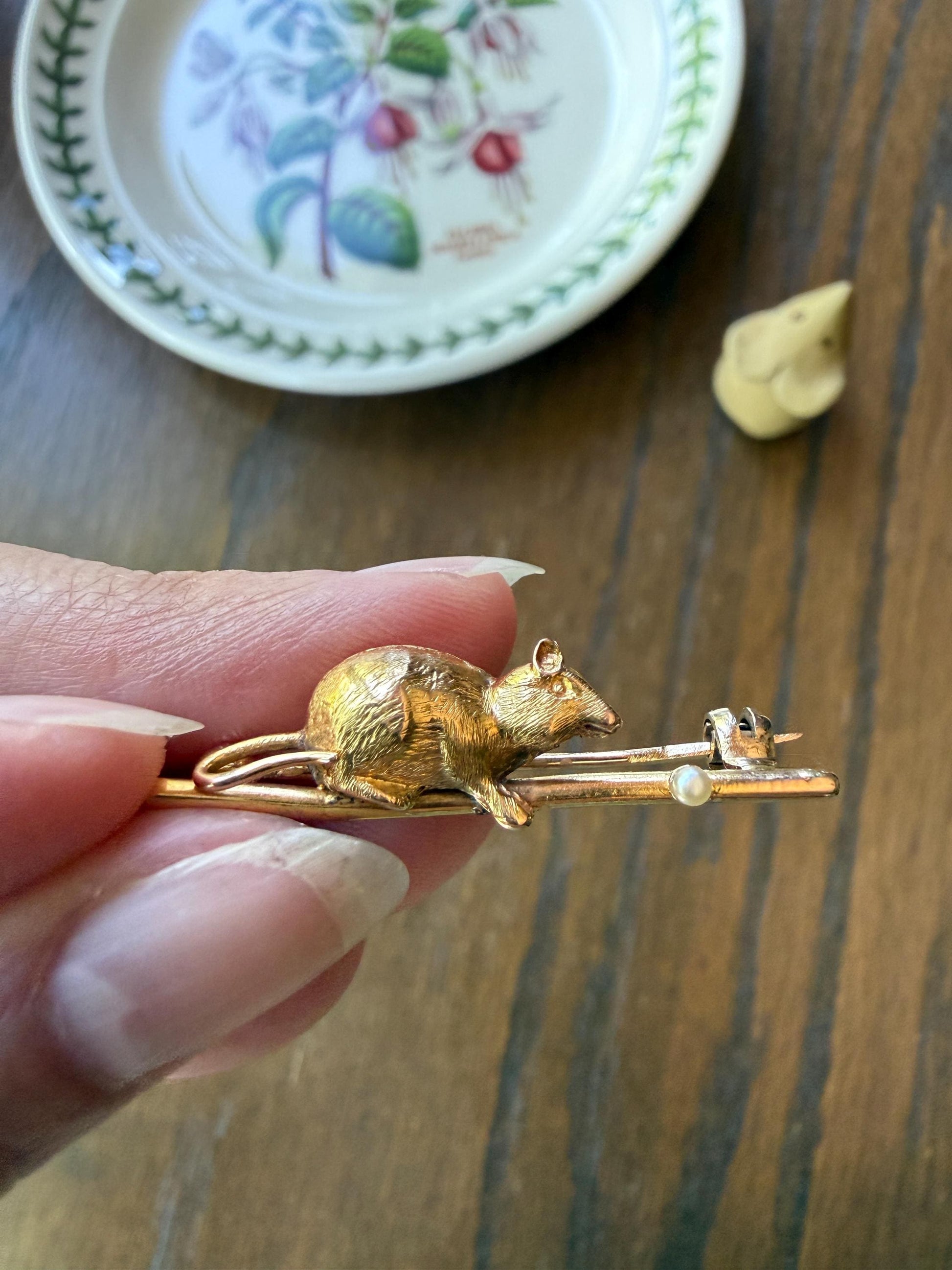 Large MOUSE Victorian Figural Bar Pin Bar Brooch for Pendant Charm Holder Antique 18k Gold Solid Extender Connector Chunky 3D Figural