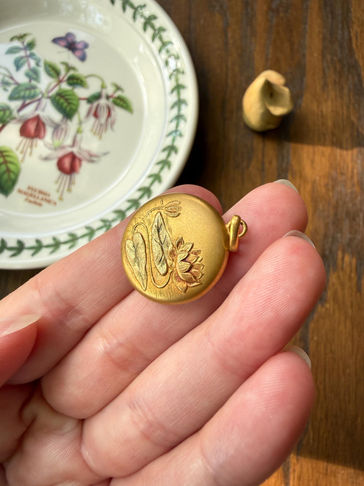 LILYPAD Antique Water Lily French Art Nouveau 18k Gold Reversible Pendant Medallion Puffy Circle Red Green Enamel Belle Epoque Floral