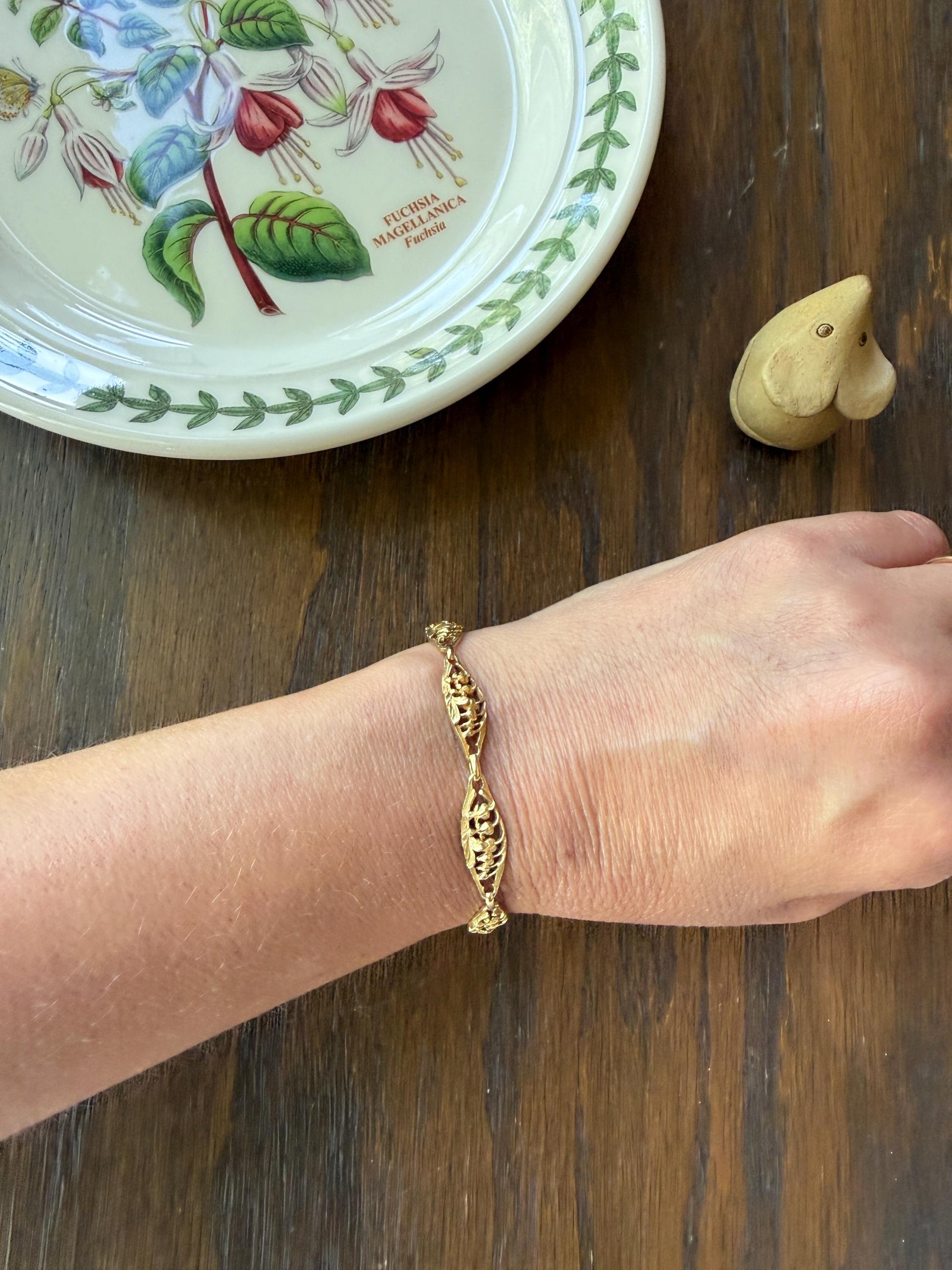 Rare BLEEDING HEARTS Floral Link Bracelet Antique French Heavy 10g 18k Gold Solid Art Nouveau Belle Epoque Victorian Era Eternity Flowers