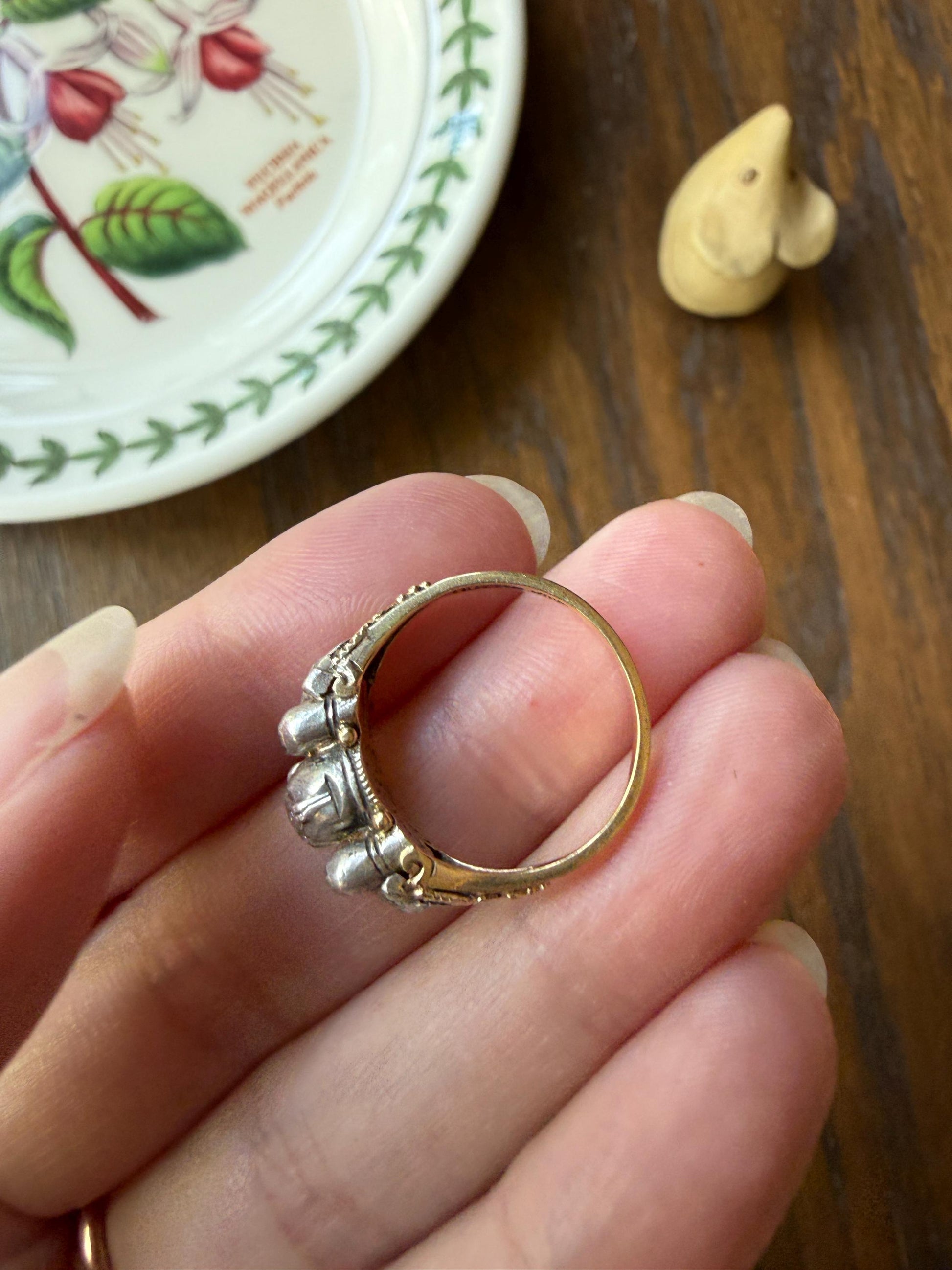 Antique Seven Stone Rose Cut DIAMOND Ring Floral Engraved Ring Butt 18k Gold Silver Collets Georgian Revival Ornate Linear Rivet Detail