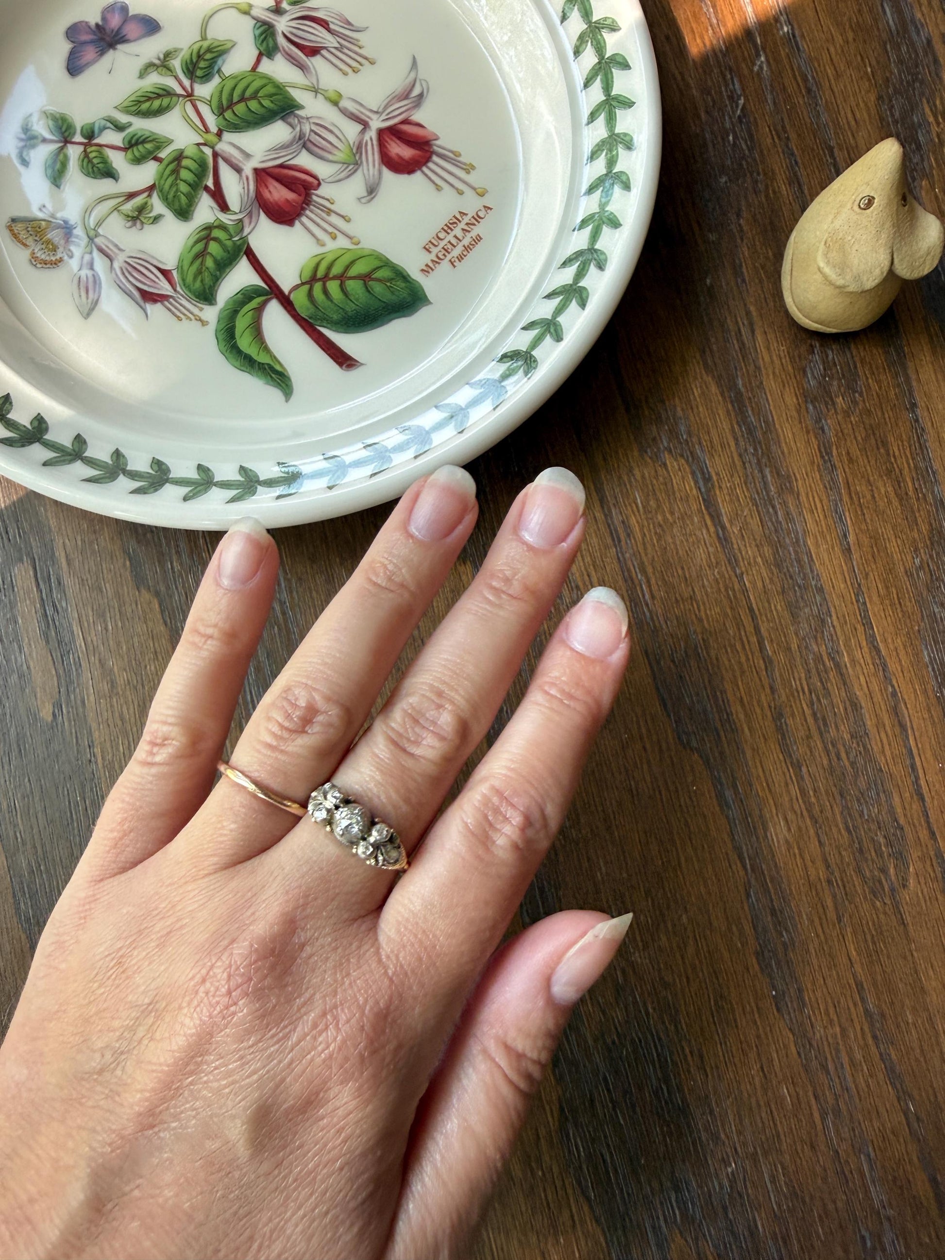 Antique Seven Stone Rose Cut DIAMOND Ring Floral Engraved Ring Butt 18k Gold Silver Collets Georgian Revival Ornate Linear Rivet Detail