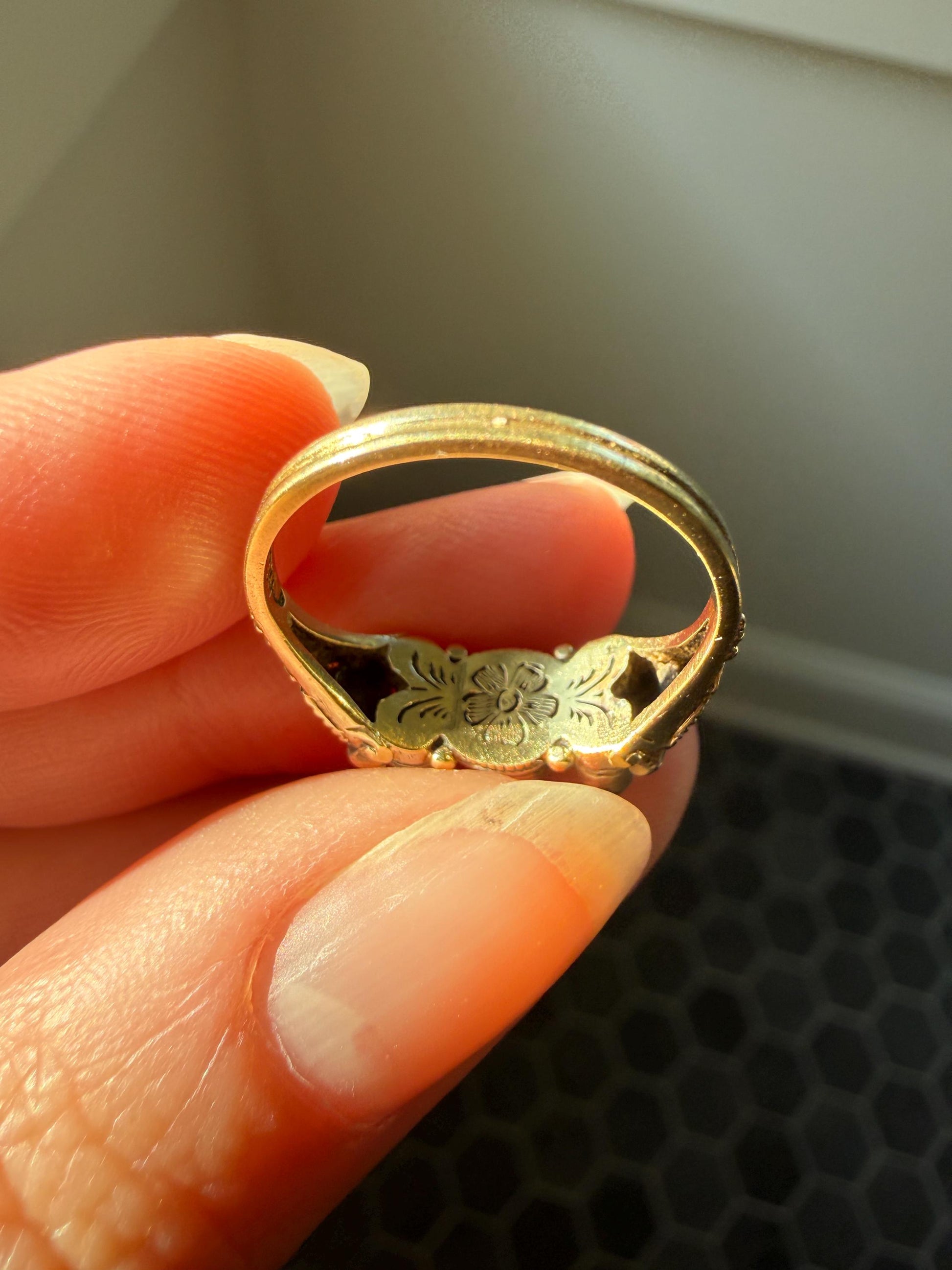 Antique Seven Stone Rose Cut DIAMOND Ring Floral Engraved Ring Butt 18k Gold Silver Collets Georgian Revival Ornate Linear Rivet Detail