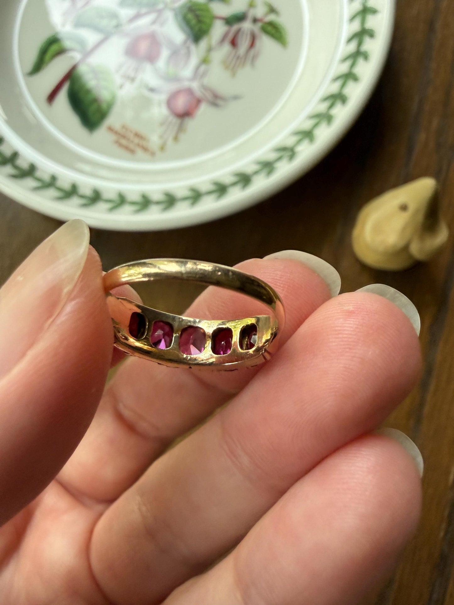 Antique Almandine GARNET Five Stone Oval Stacker Band 15k Gold Ring Purple Colorful Geometric Romantic Gift Juicy Berry Color Graduating