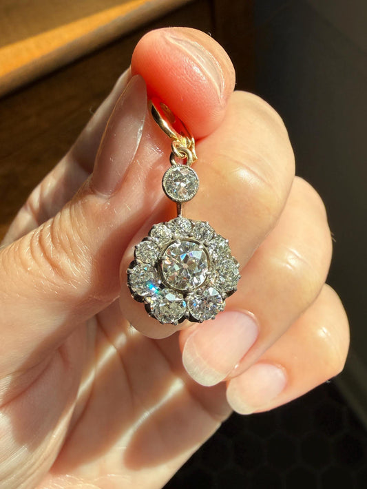Gorgeous Antique 2.25 Carat Old Mine Cut DIAMOND Daisy Cluster PENDANT 18k Gold Circle Halo Clasping Bale 2.25Ctw
