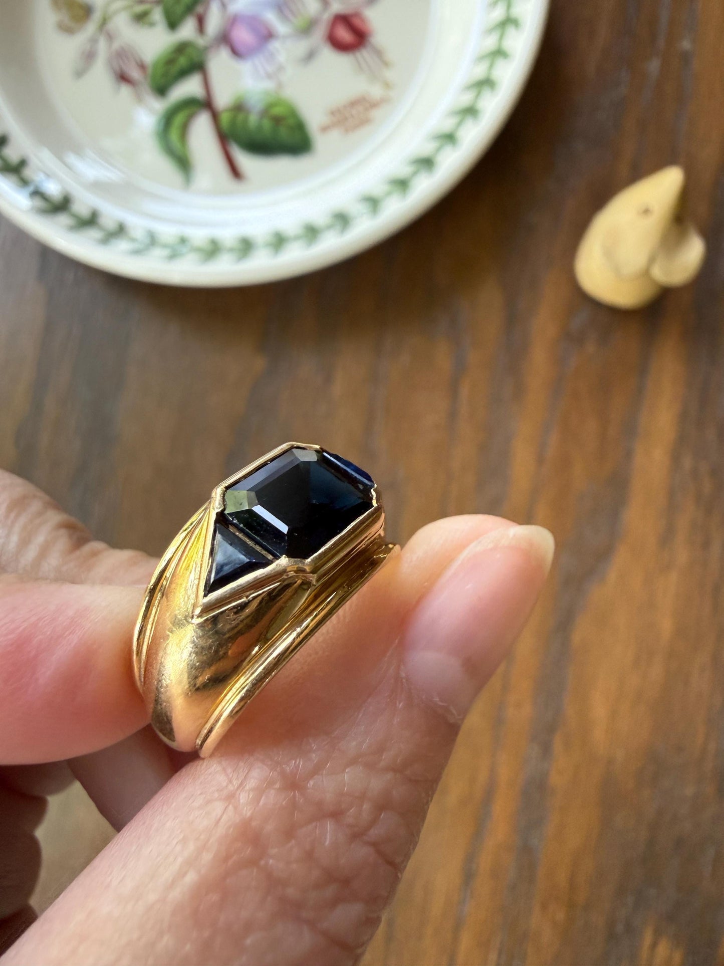 Chunky Natural Sapphire Three Stone Ring 8g 18k Gold French Octagon Cut Vintage Geometric Triangle Sides Peacock Blue Wide Gypsy Band