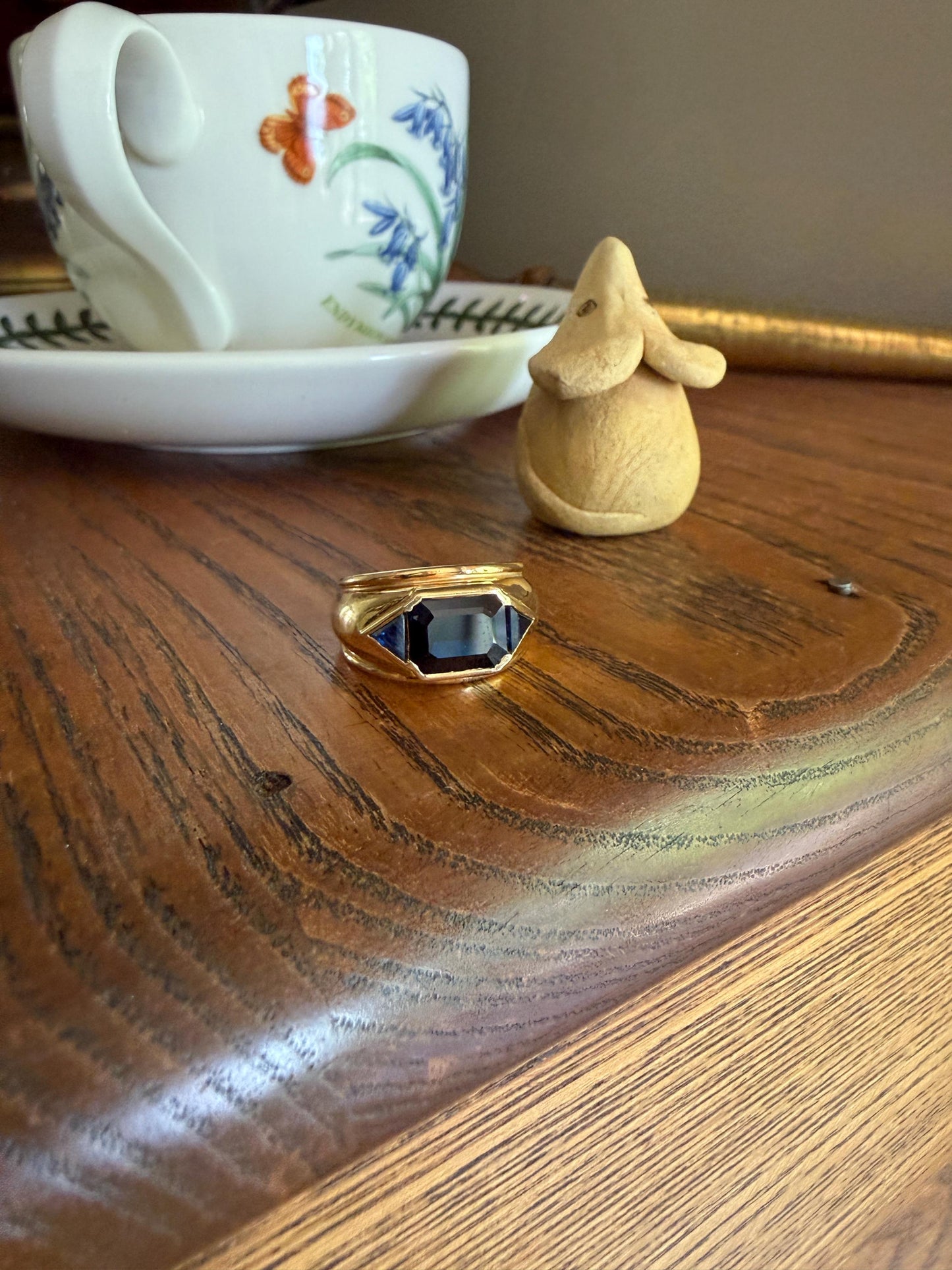 Chunky Natural Sapphire Three Stone Ring 8g 18k Gold French Octagon Cut Vintage Geometric Triangle Sides Peacock Blue Wide Gypsy Band