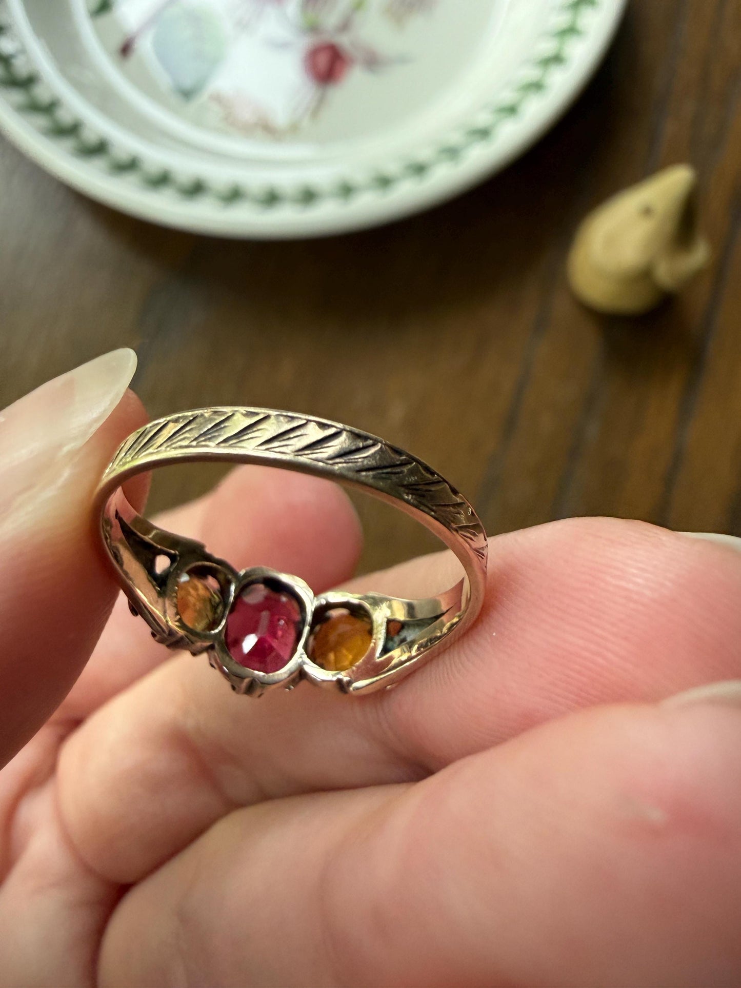 Rare Georgian Era Scottish Antique 14k Gold Three Stone Ring Garnet Citrine Red Yellow 360 Engraved Shank Inverness Known Maker Tulips