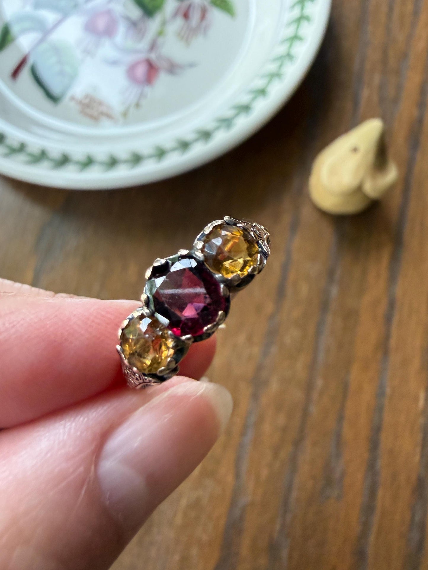 Rare Georgian Era Scottish Antique 14k Gold Three Stone Ring Garnet Citrine Red Yellow 360 Engraved Shank Inverness Known Maker Tulips