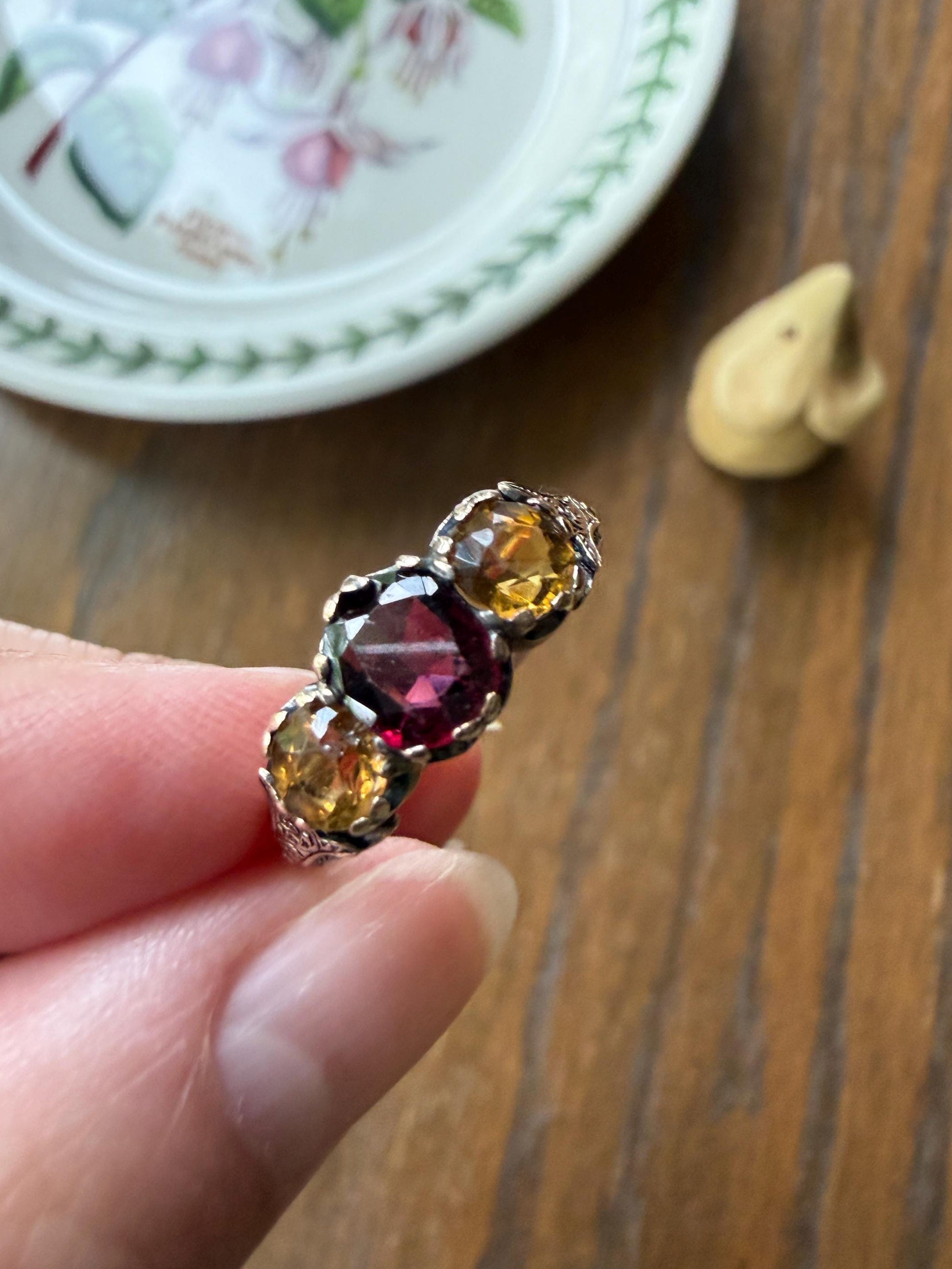 Rare Georgian Era Scottish Antique 14k Gold Three Stone Ring Garnet Citrine Red Yellow 360 Engraved Shank Inverness Known Maker Tulips