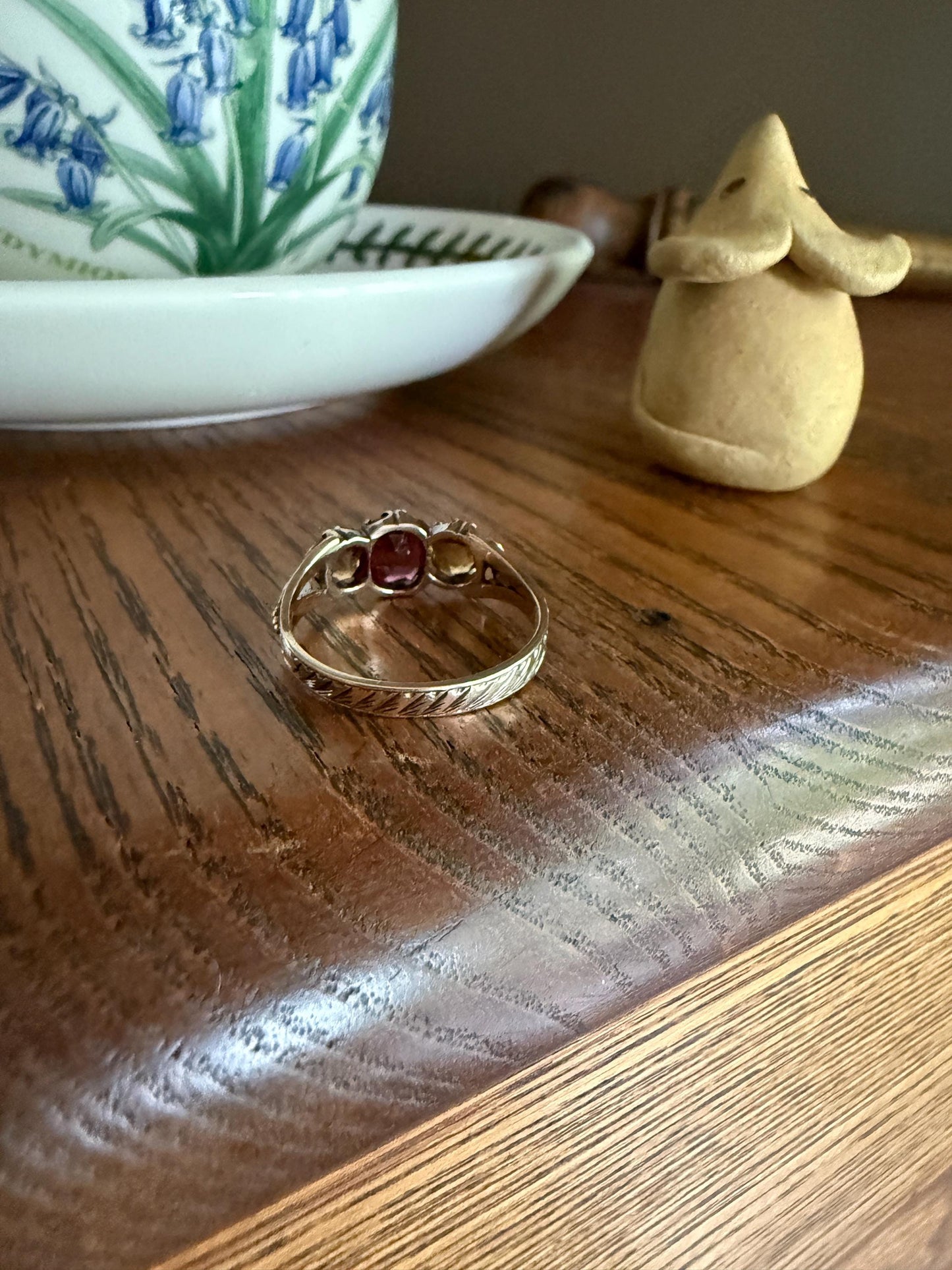 Rare Georgian Era Scottish Antique 14k Gold Three Stone Ring Garnet Citrine Red Yellow 360 Engraved Shank Inverness Known Maker Tulips