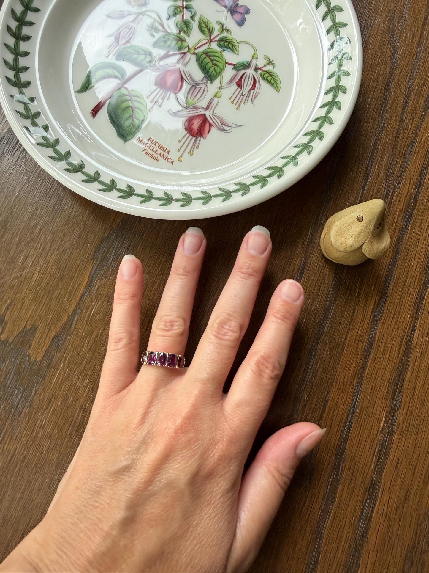 Antique Almandine GARNET Five Stone Oval Stacker Band 15k Gold Ring Purple Colorful Geometric Romantic Gift Juicy Berry Color Graduating